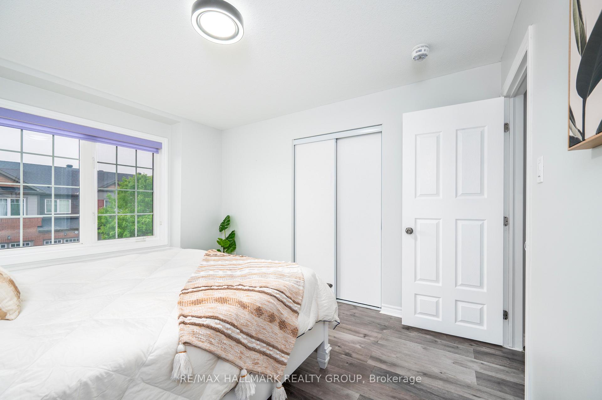 Photo 15 of 223 Conifer Creek Circle, Ottawa, Kanata - Emerald Meadows/Trailwest — HOMEH