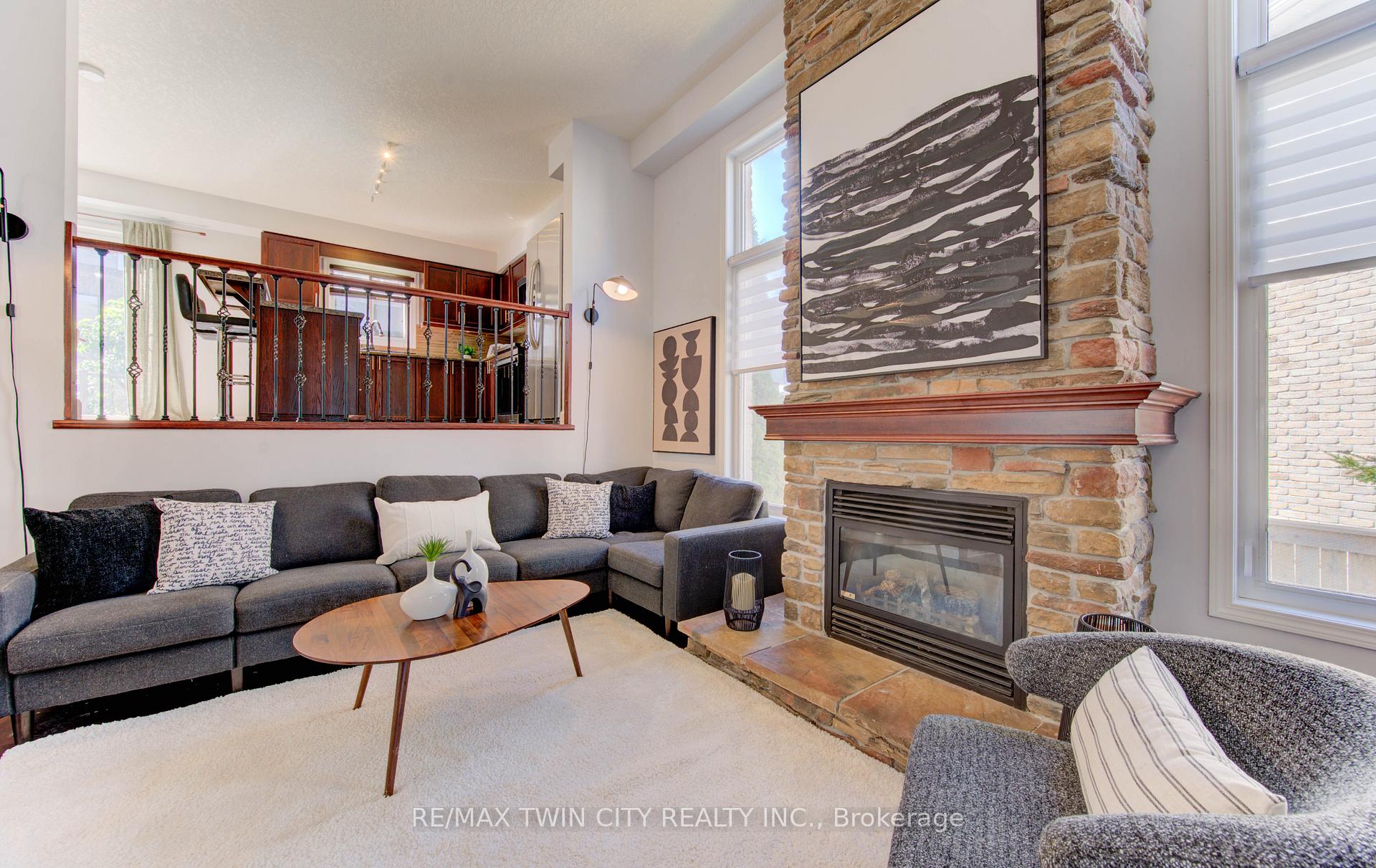 Photo 7 of 224 Sunny Meadow Court, Kitchener — HOMEH