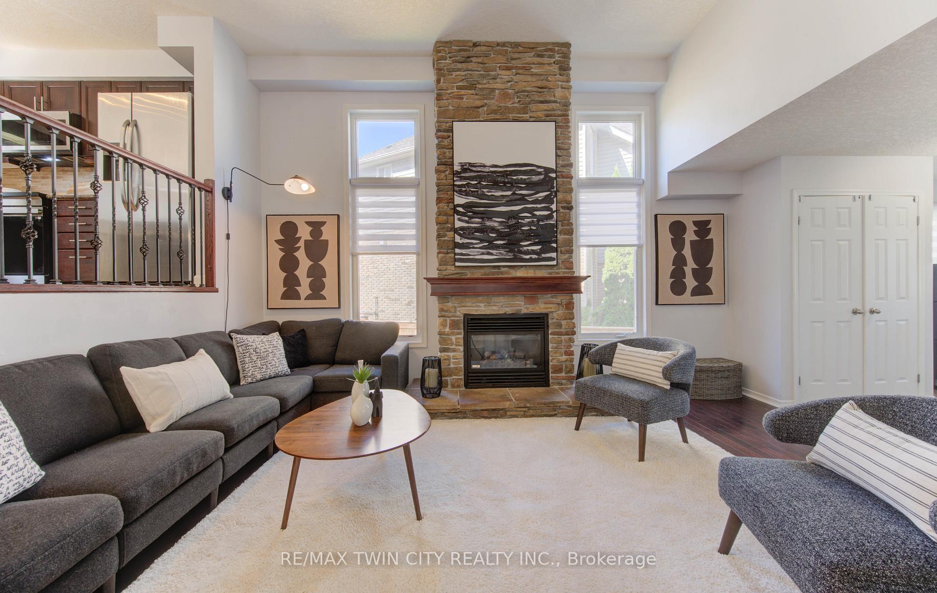 Photo 9 of 224 Sunny Meadow Court, Kitchener — HOMEH