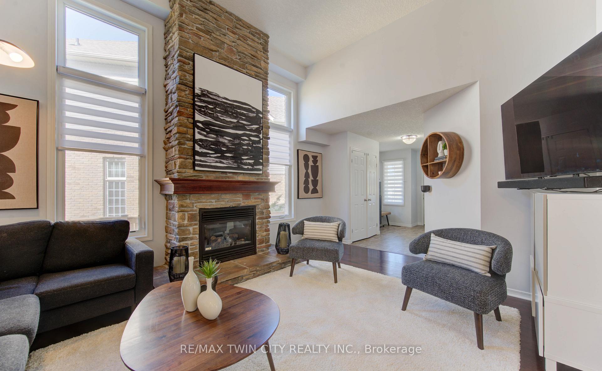 Photo 10 of 224 Sunny Meadow Court, Kitchener — HOMEH