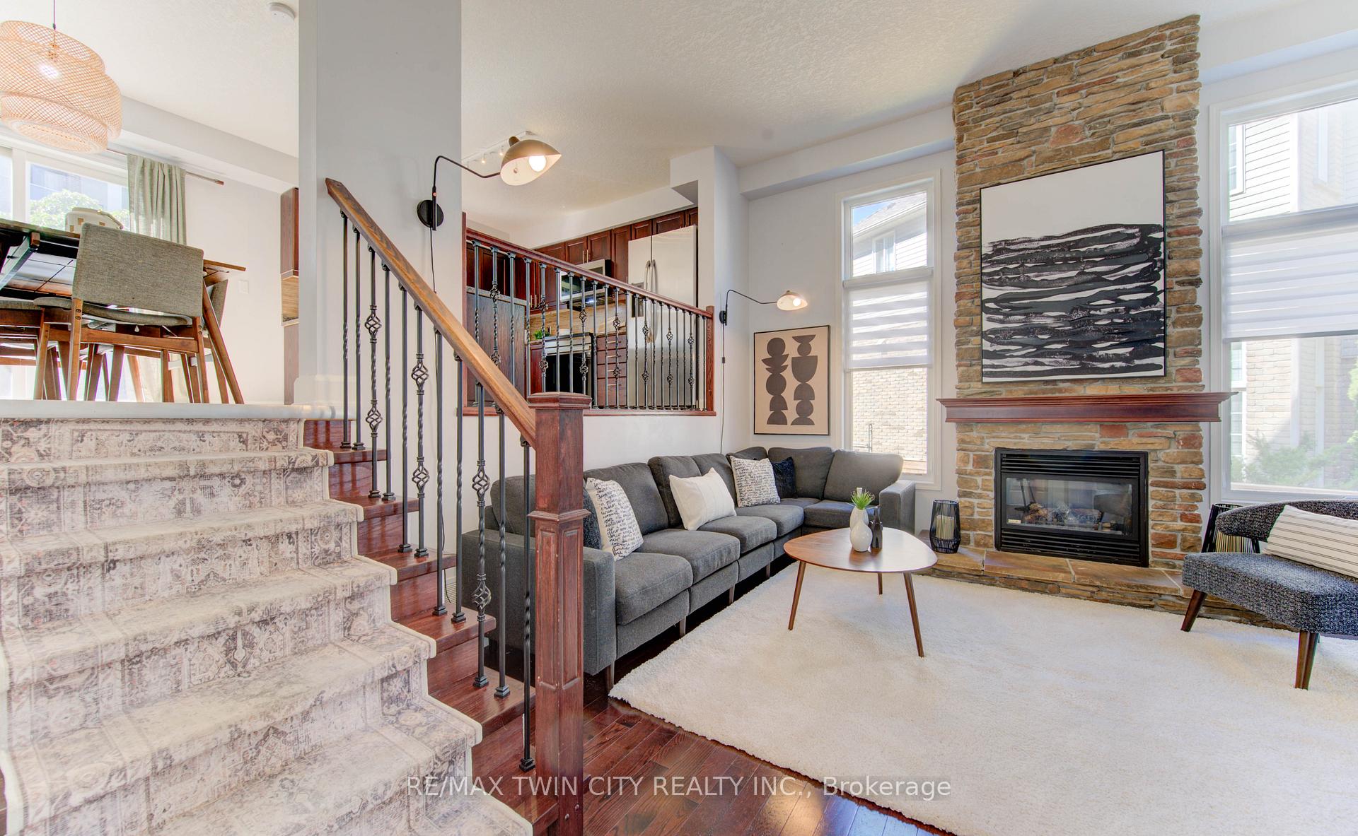 Photo 11 of 224 Sunny Meadow Court, Kitchener — HOMEH