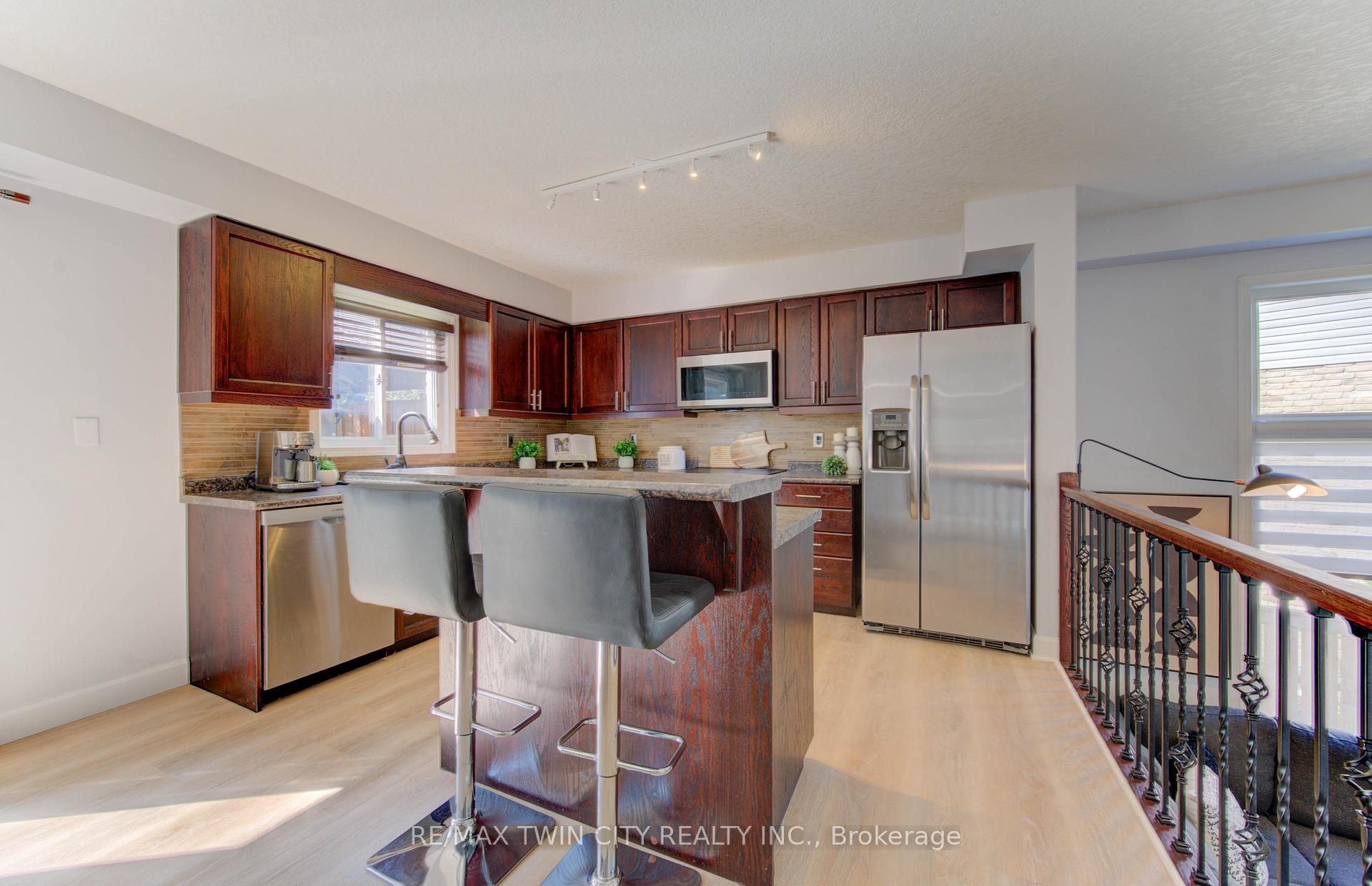 Photo 17 of 224 Sunny Meadow Court, Kitchener — HOMEH