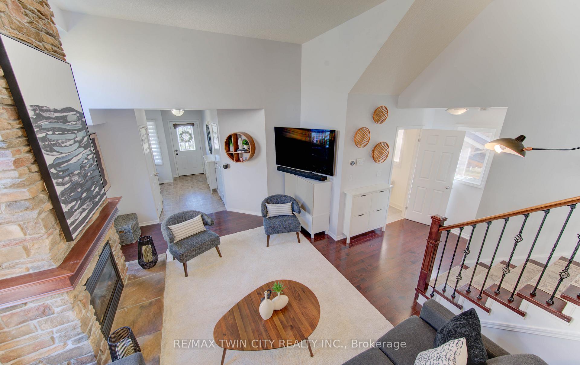 Photo 22 of 224 Sunny Meadow Court, Kitchener — HOMEH