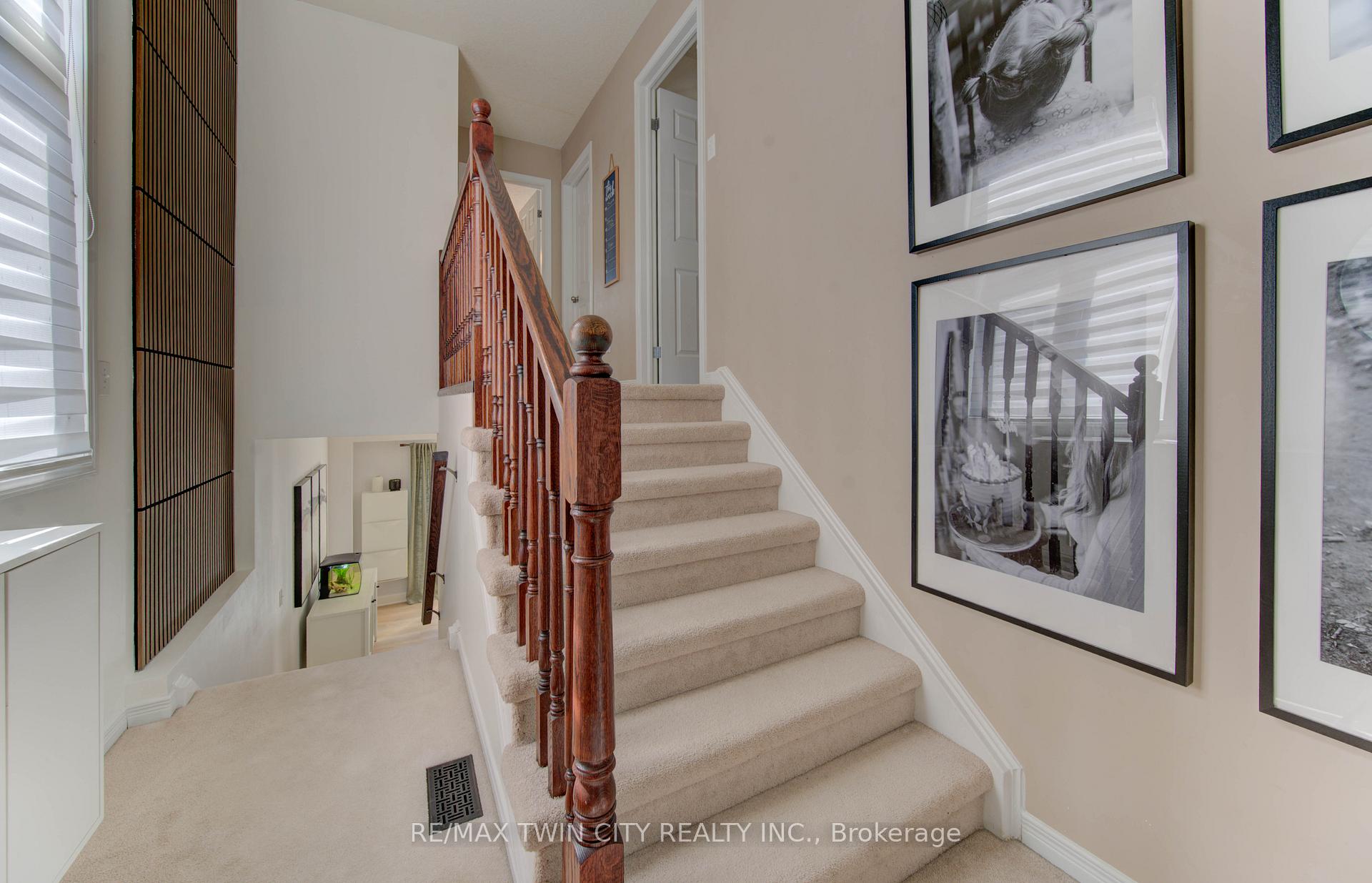 Photo 30 of 224 Sunny Meadow Court, Kitchener — HOMEH