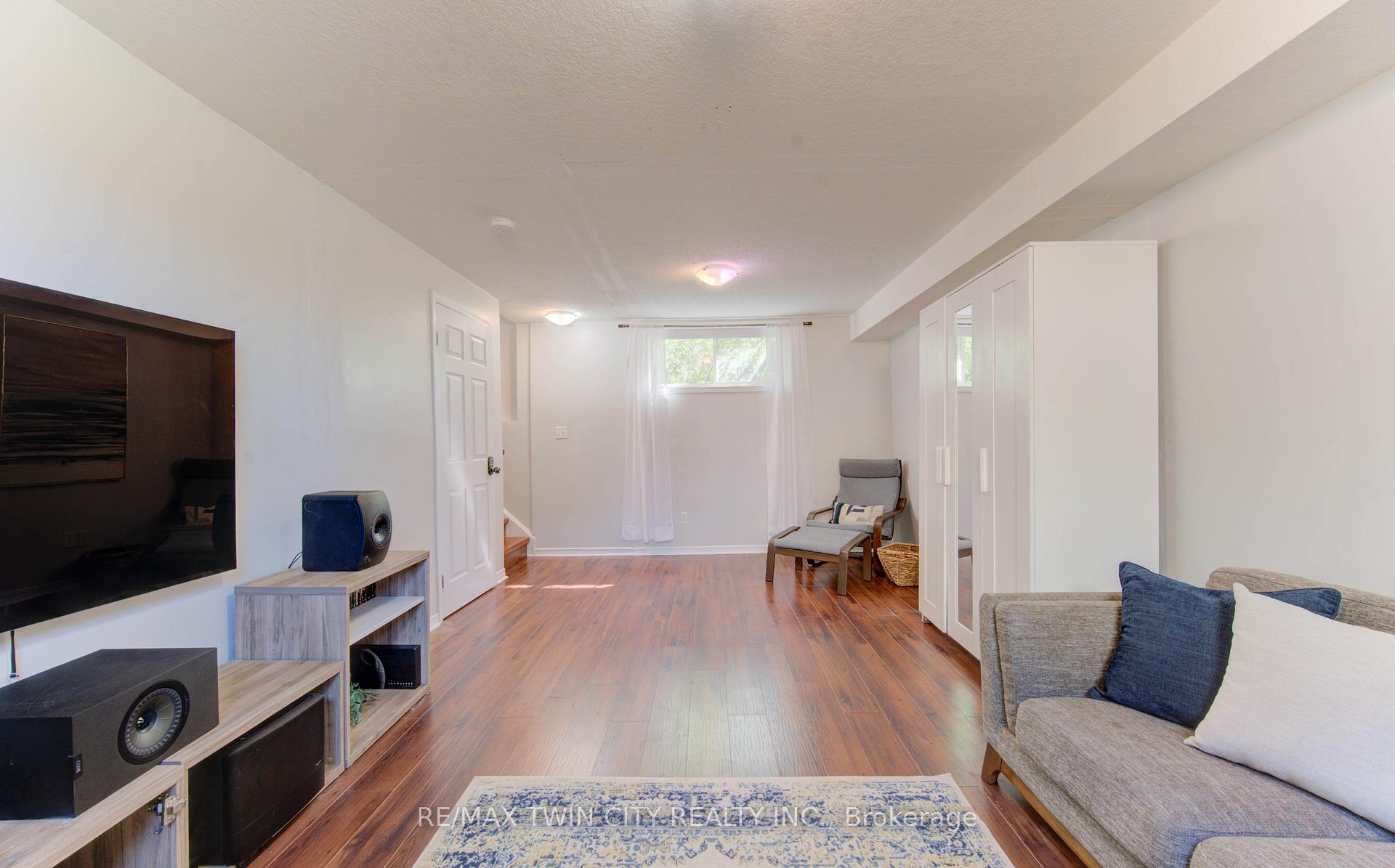 Photo 40 of 224 Sunny Meadow Court, Kitchener — HOMEH