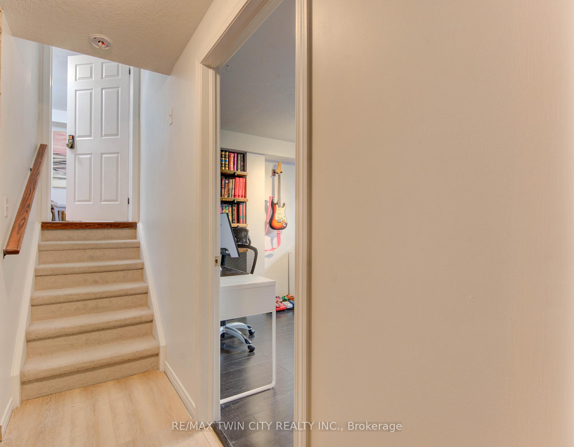 Photo 41 of 224 Sunny Meadow Court, Kitchener — HOMEH