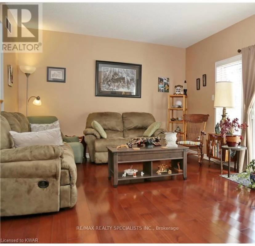Photo 4 of 116 Veronica Drive, Kitchener — HOMEH