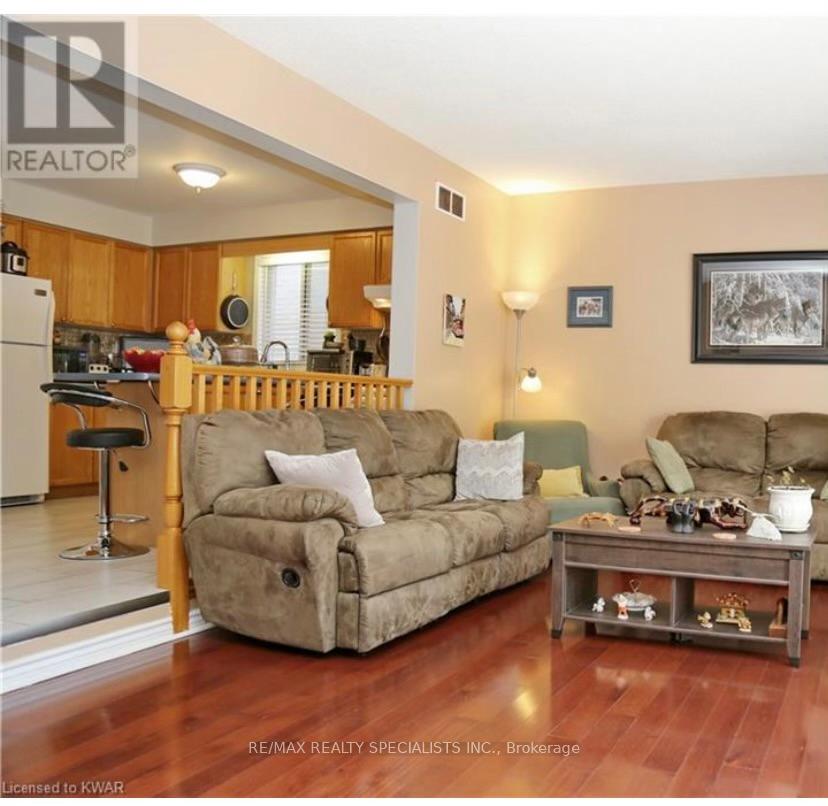 Photo 6 of 116 Veronica Drive, Kitchener — HOMEH