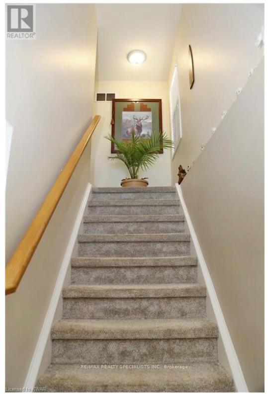 Photo 11 of 116 Veronica Drive, Kitchener — HOMEH