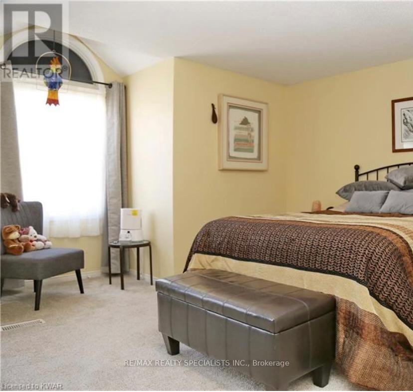 Photo 13 of 116 Veronica Drive, Kitchener — HOMEH