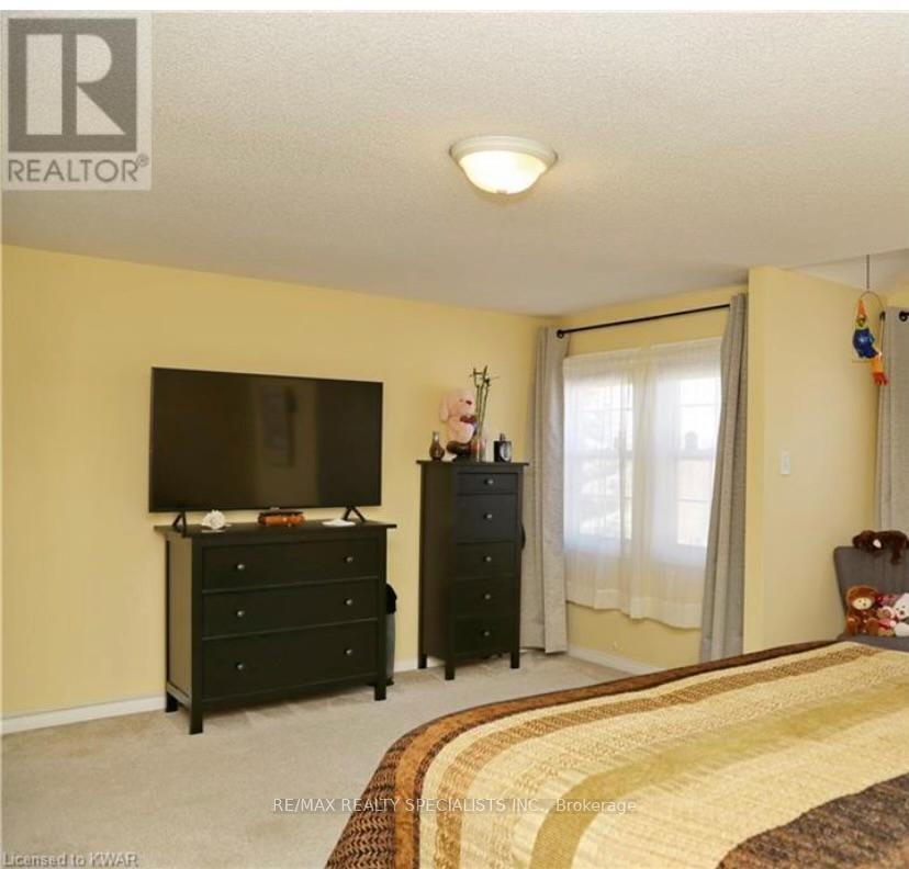 Photo 14 of 116 Veronica Drive, Kitchener — HOMEH