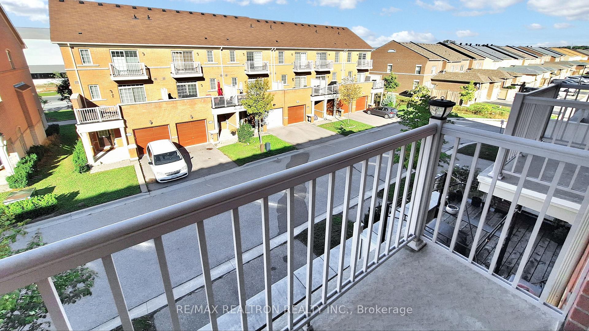 Photo 32 of 9 Haute Lane, Markham, Cathedraltown — HOMEH