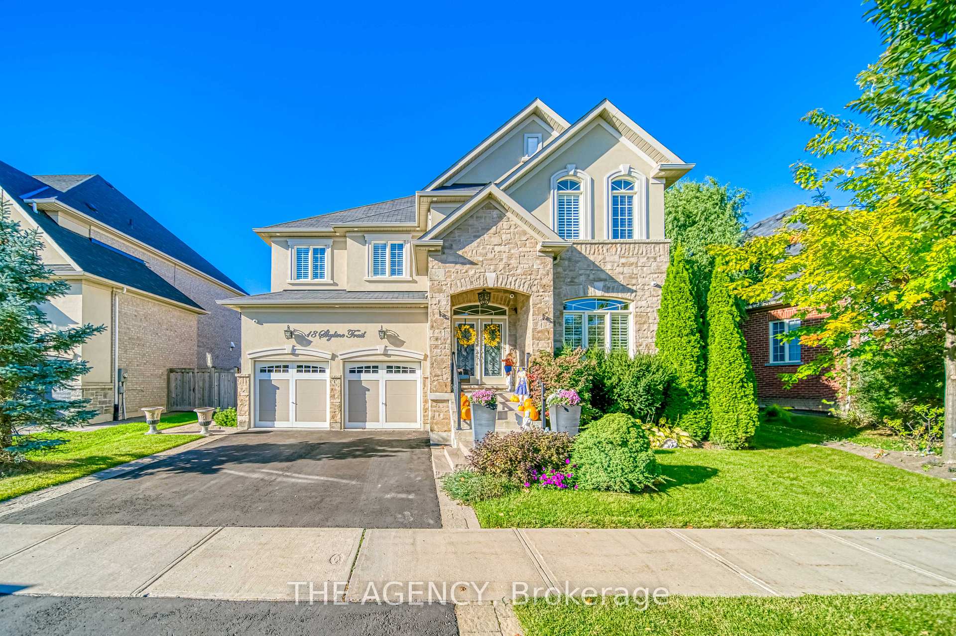 Photo 1 of 18 Skyline Trail, King, Nobleton — HOMEH