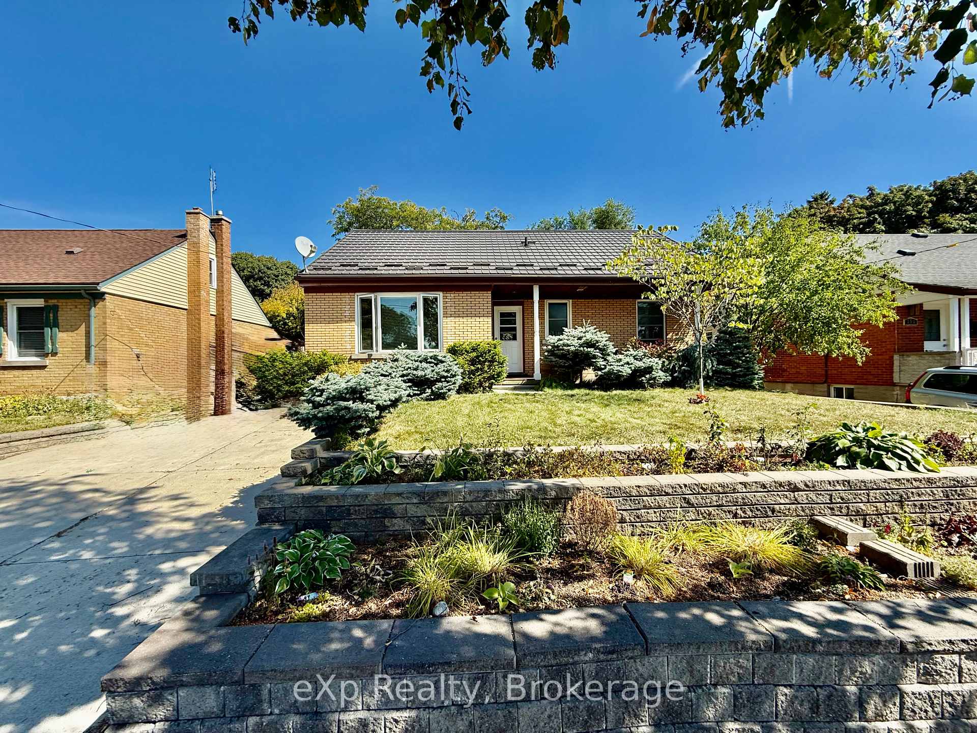 Photo 1 of 152 Kehl Street, Kitchener — HOMEH