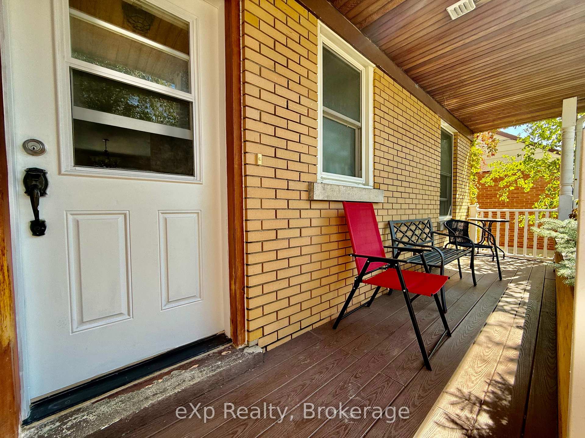 Photo 3 of 152 Kehl Street, Kitchener — HOMEH