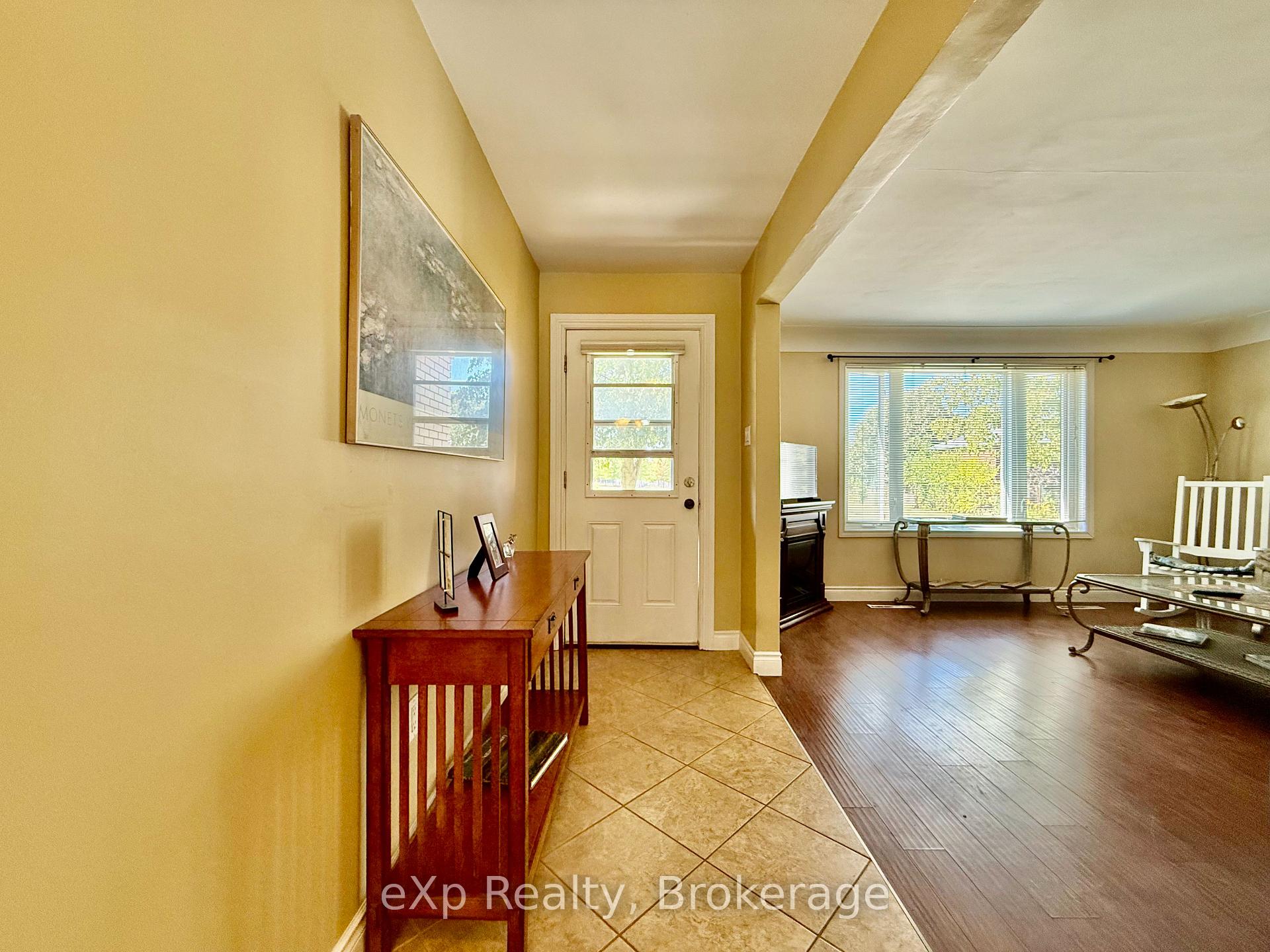 Photo 4 of 152 Kehl Street, Kitchener — HOMEH