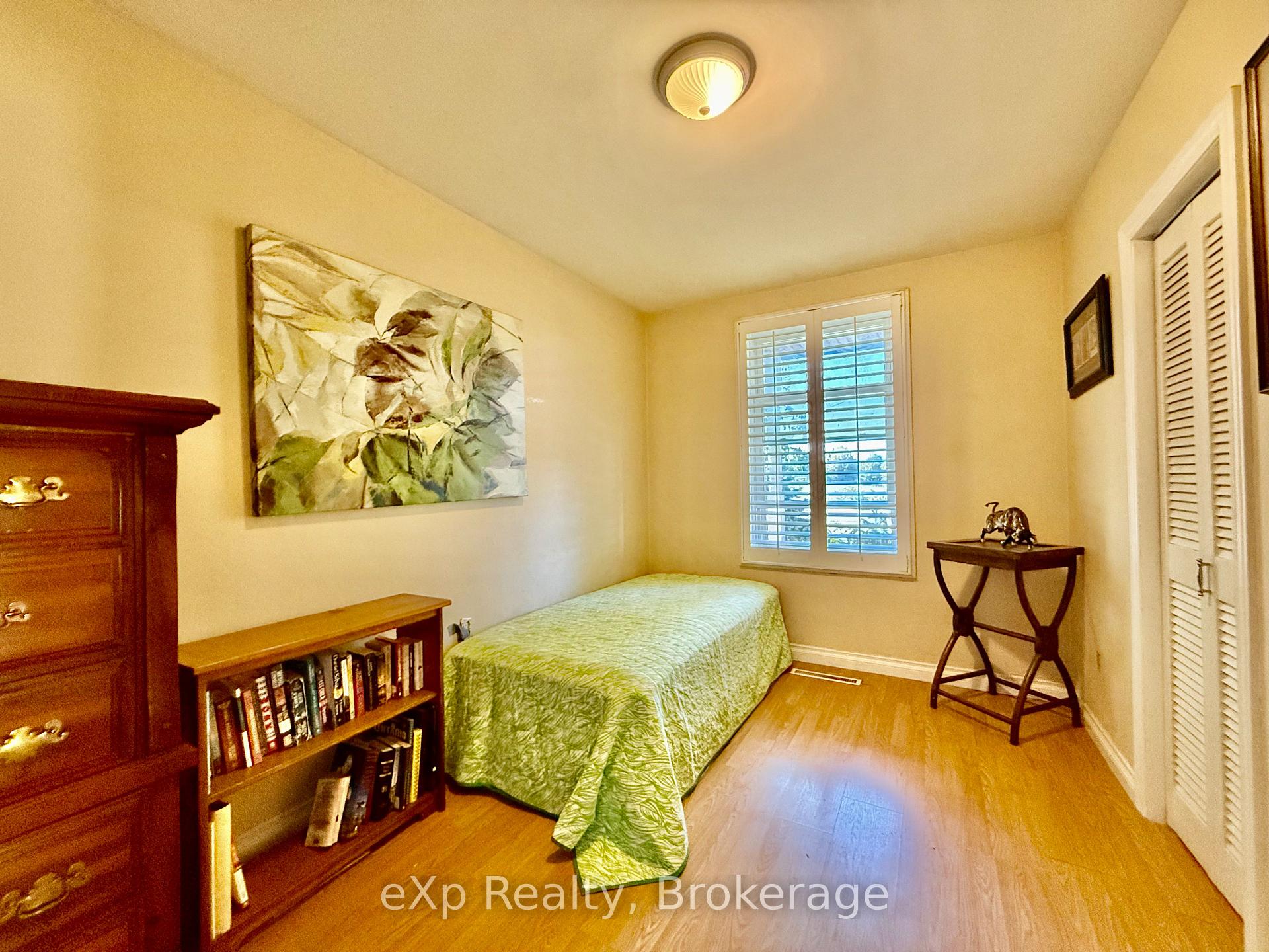 Photo 11 of 152 Kehl Street, Kitchener — HOMEH