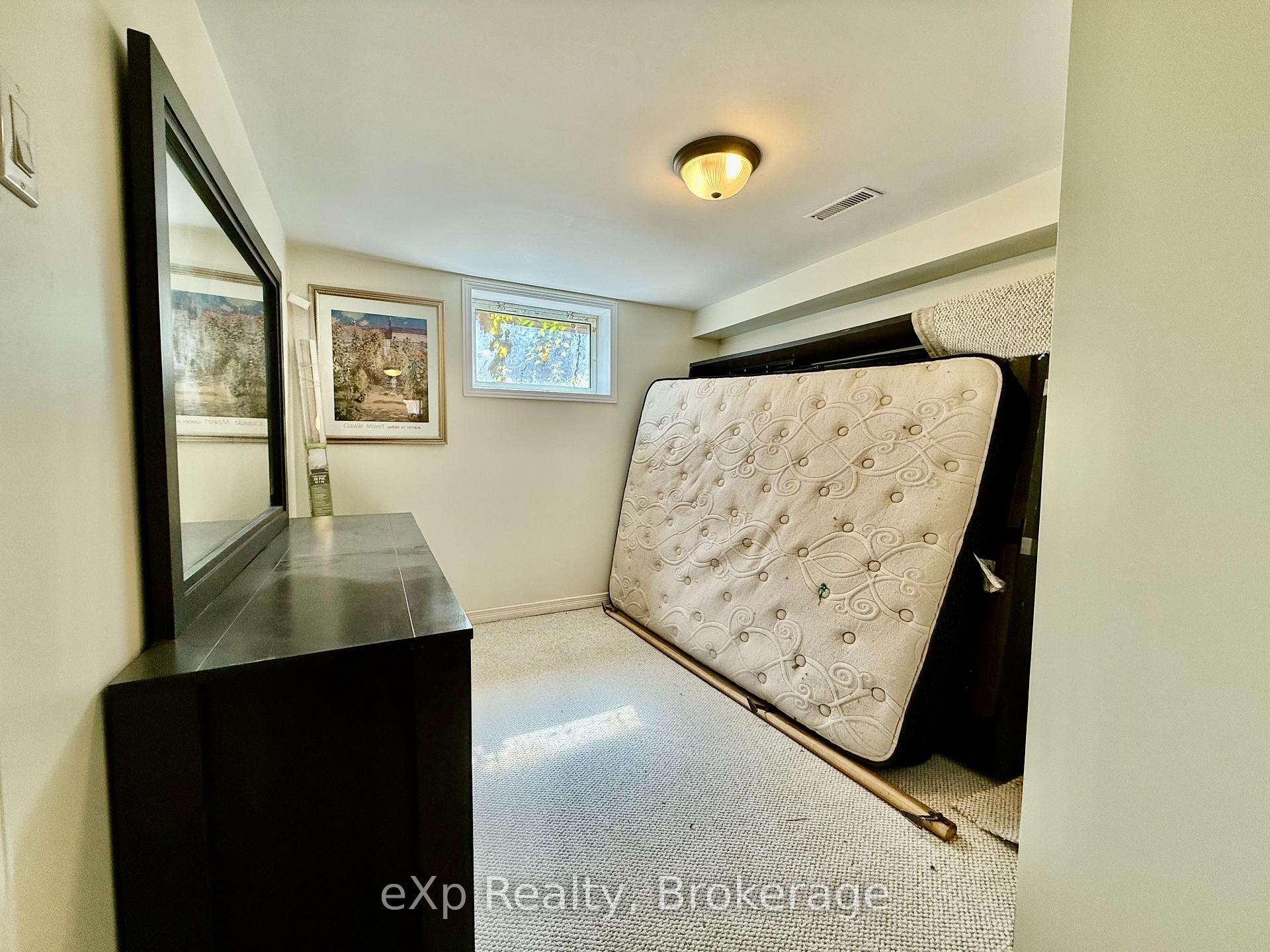 Photo 16 of 152 Kehl Street, Kitchener — HOMEH
