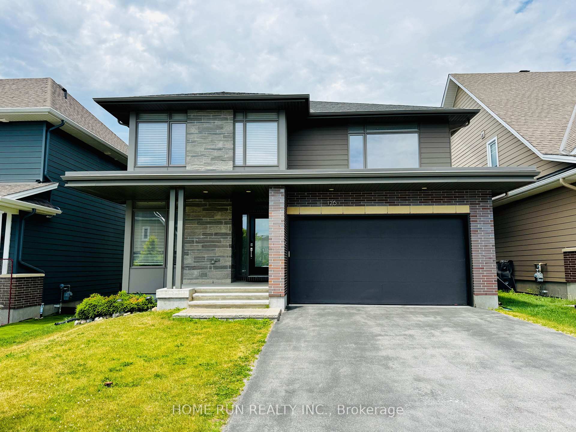 Photo 1 of 126 Escarpment Crescent, Ottawa, Kanata - Kanata Lakes/Heritage Hills — HOMEH