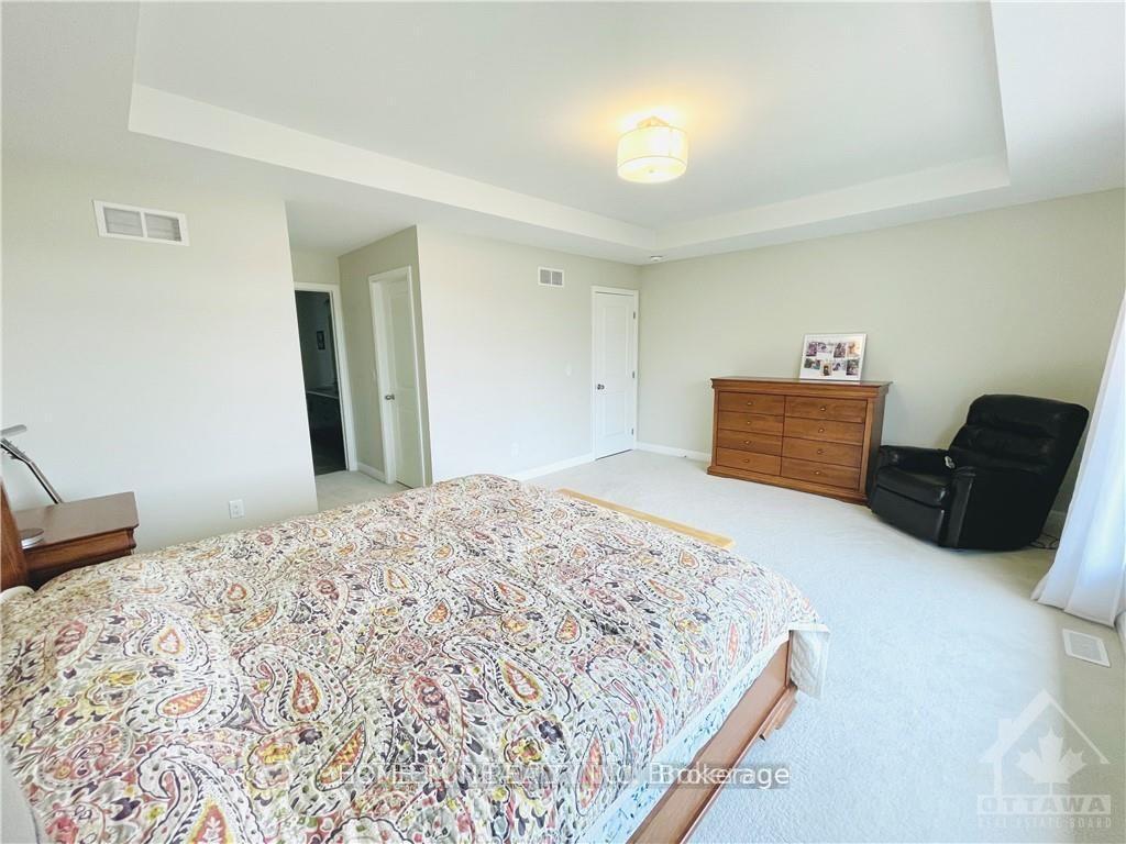 Photo 11 of 126 Escarpment Crescent, Ottawa, Kanata - Kanata Lakes/Heritage Hills — HOMEH