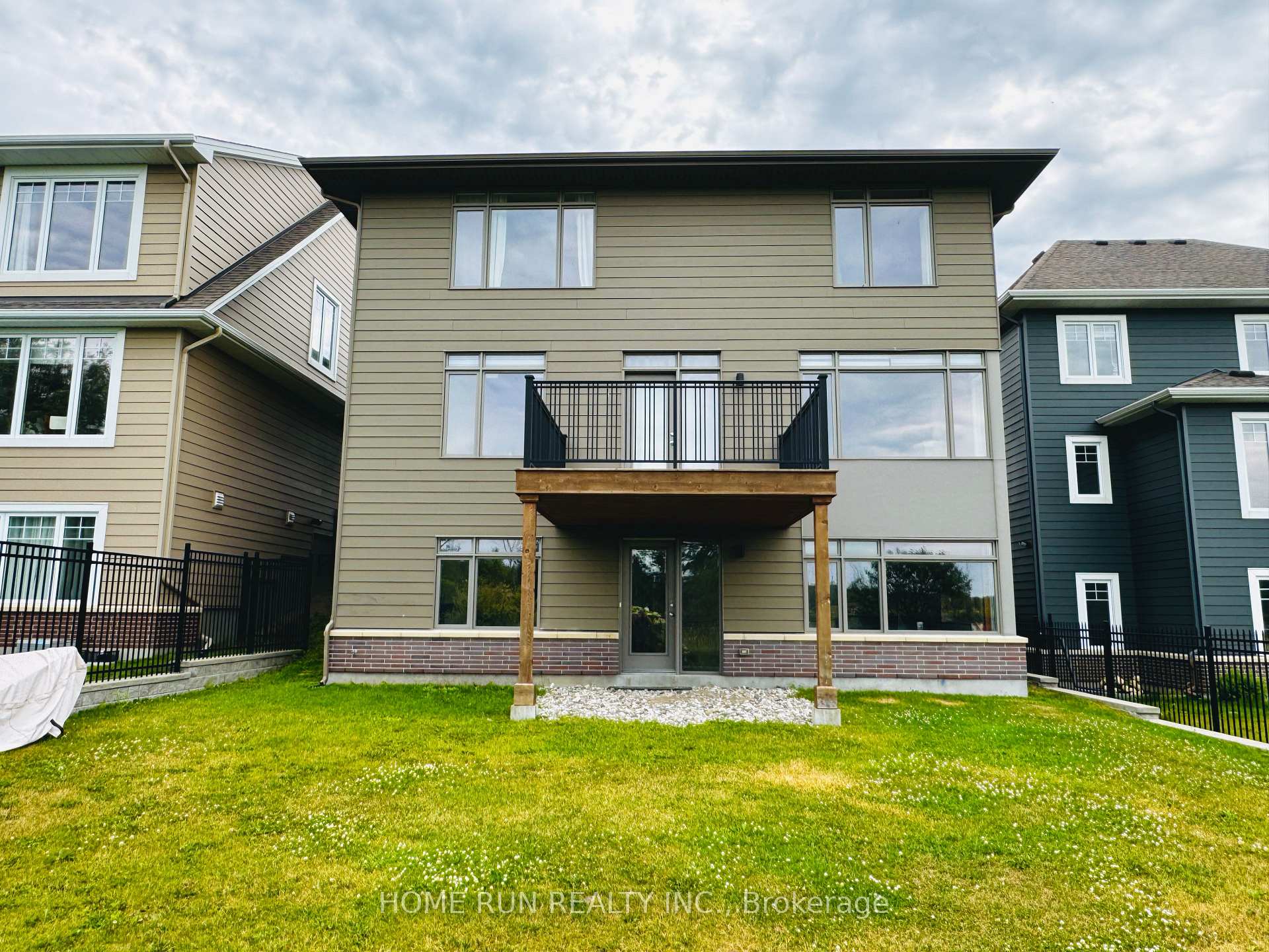 Photo 28 of 126 Escarpment Crescent, Ottawa, Kanata - Kanata Lakes/Heritage Hills — HOMEH