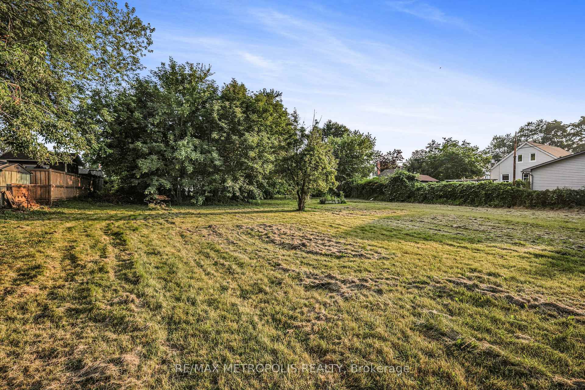 Photo 27 of 719 Knox Avenue, Hamilton, Parkview — HOMEH