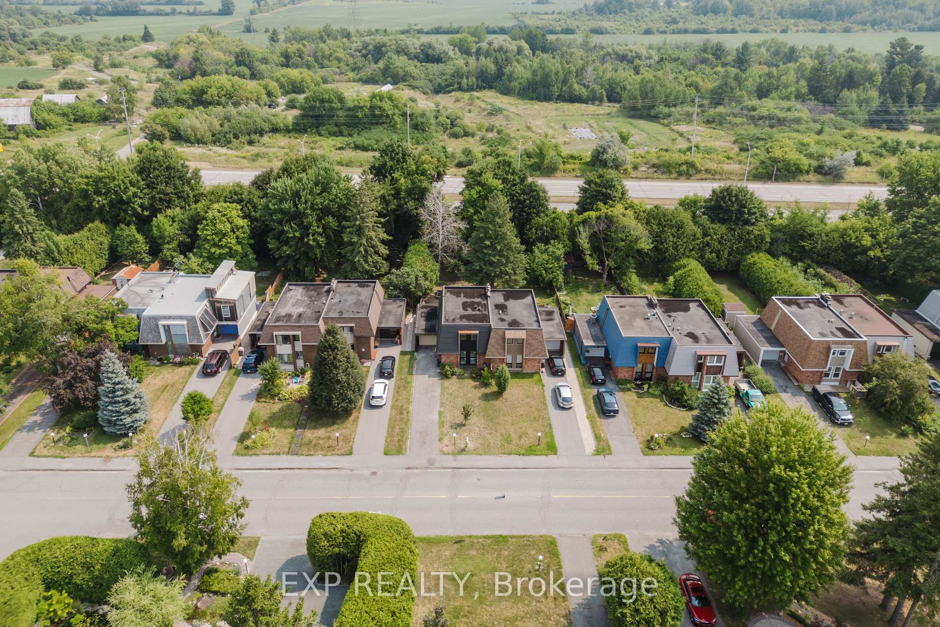 Photo 2 of 91 Penfield Drive, Ottawa, Kanata - Beaverbrook — HOMEH