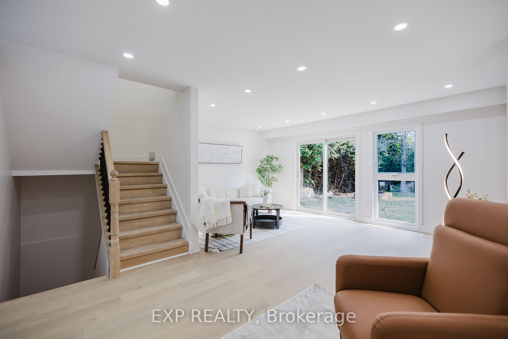 Photo 9 of 91 Penfield Drive, Ottawa, Kanata - Beaverbrook — HOMEH