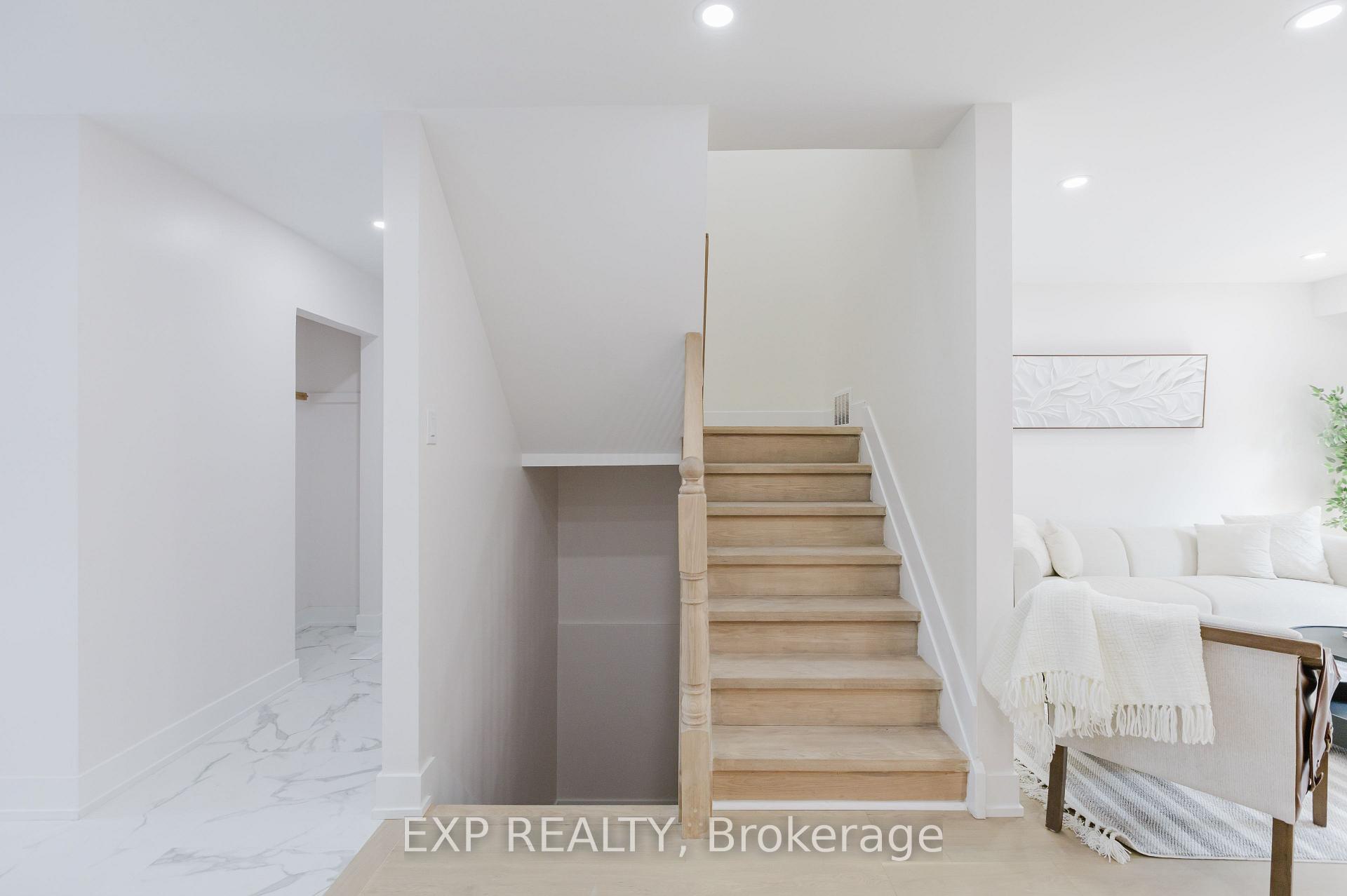 Photo 22 of 91 Penfield Drive, Ottawa, Kanata - Beaverbrook — HOMEH