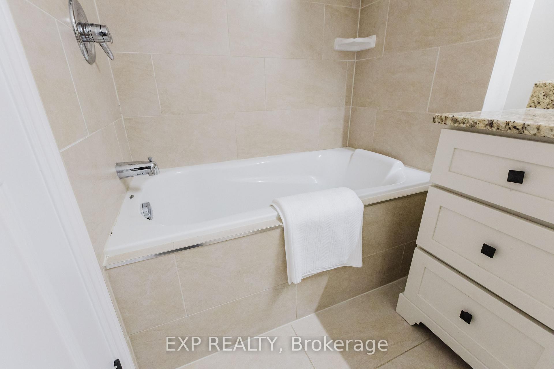 Photo 31 of 91 Penfield Drive, Ottawa, Kanata - Beaverbrook — HOMEH