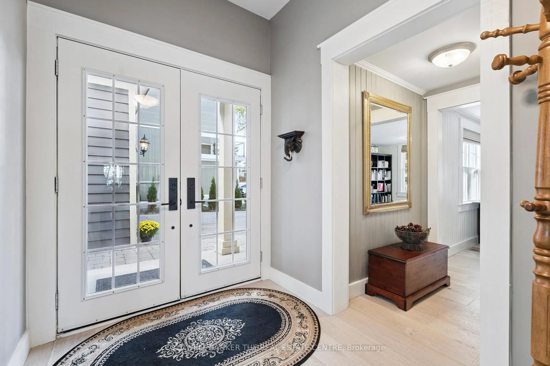 Photo 3 of 1099 Stoney Point Road, Innisfil, Rural Innisfil — HOMEH