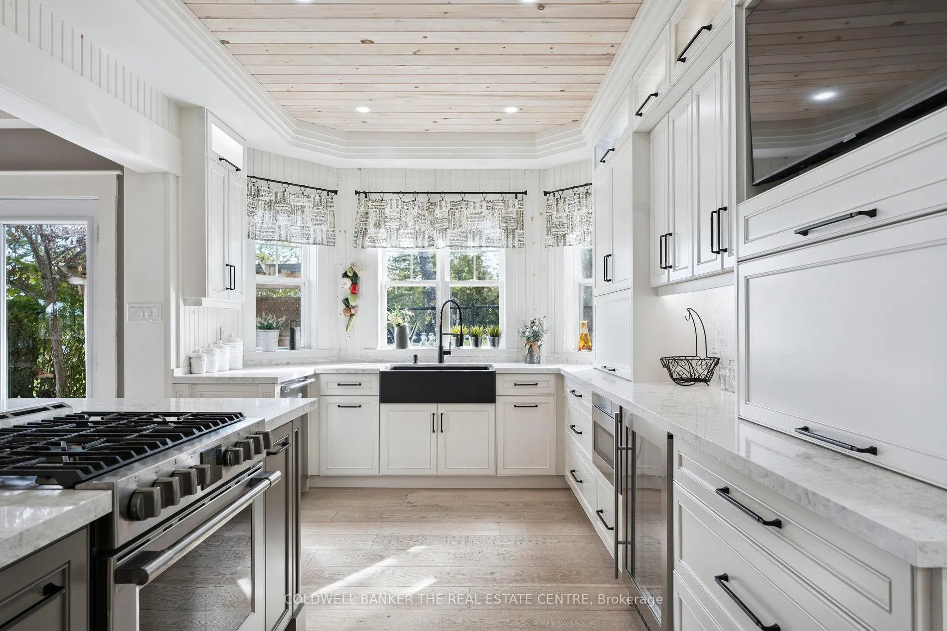 Photo 7 of 1099 Stoney Point Road, Innisfil, Rural Innisfil — HOMEH