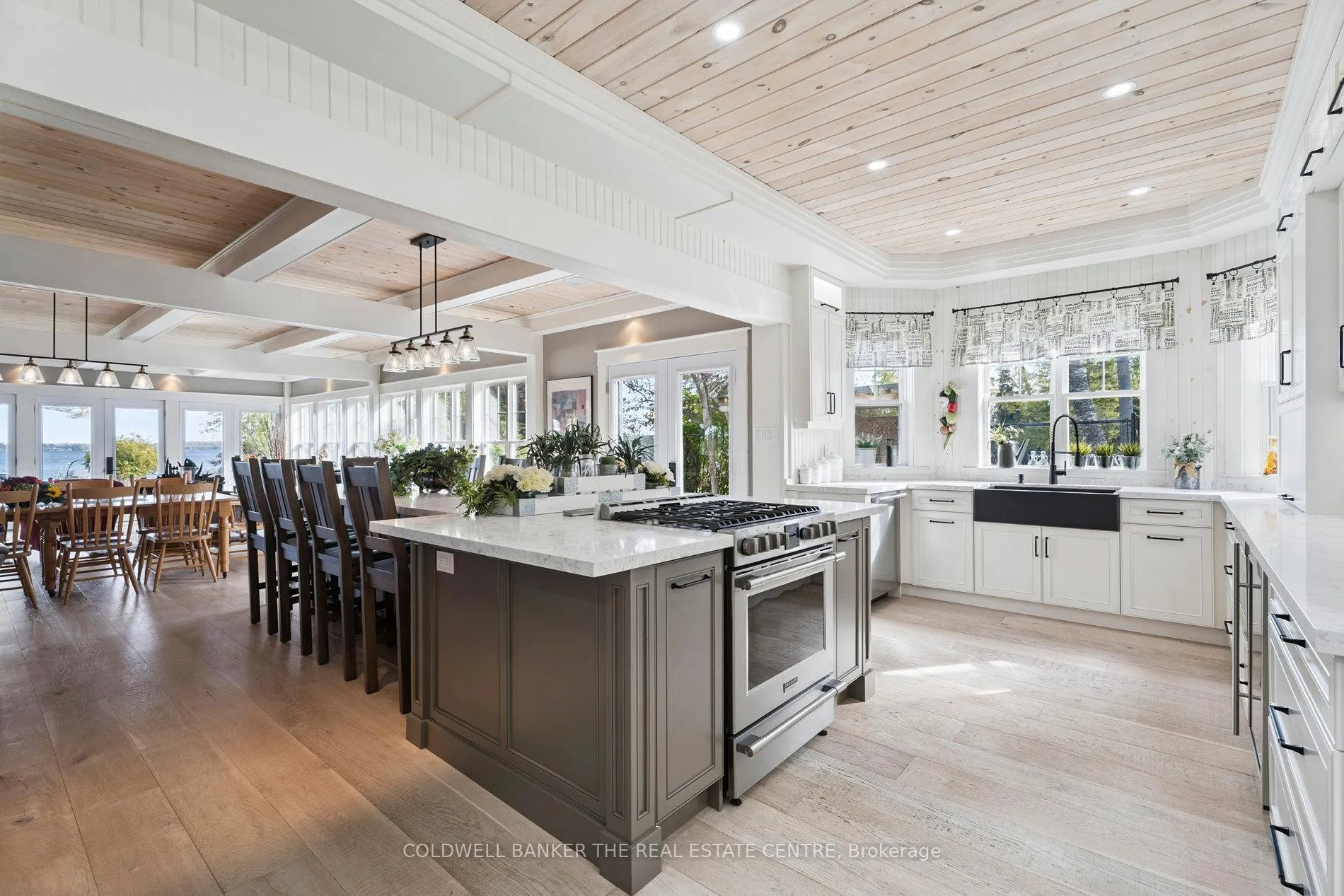 Photo 8 of 1099 Stoney Point Road, Innisfil, Rural Innisfil — HOMEH