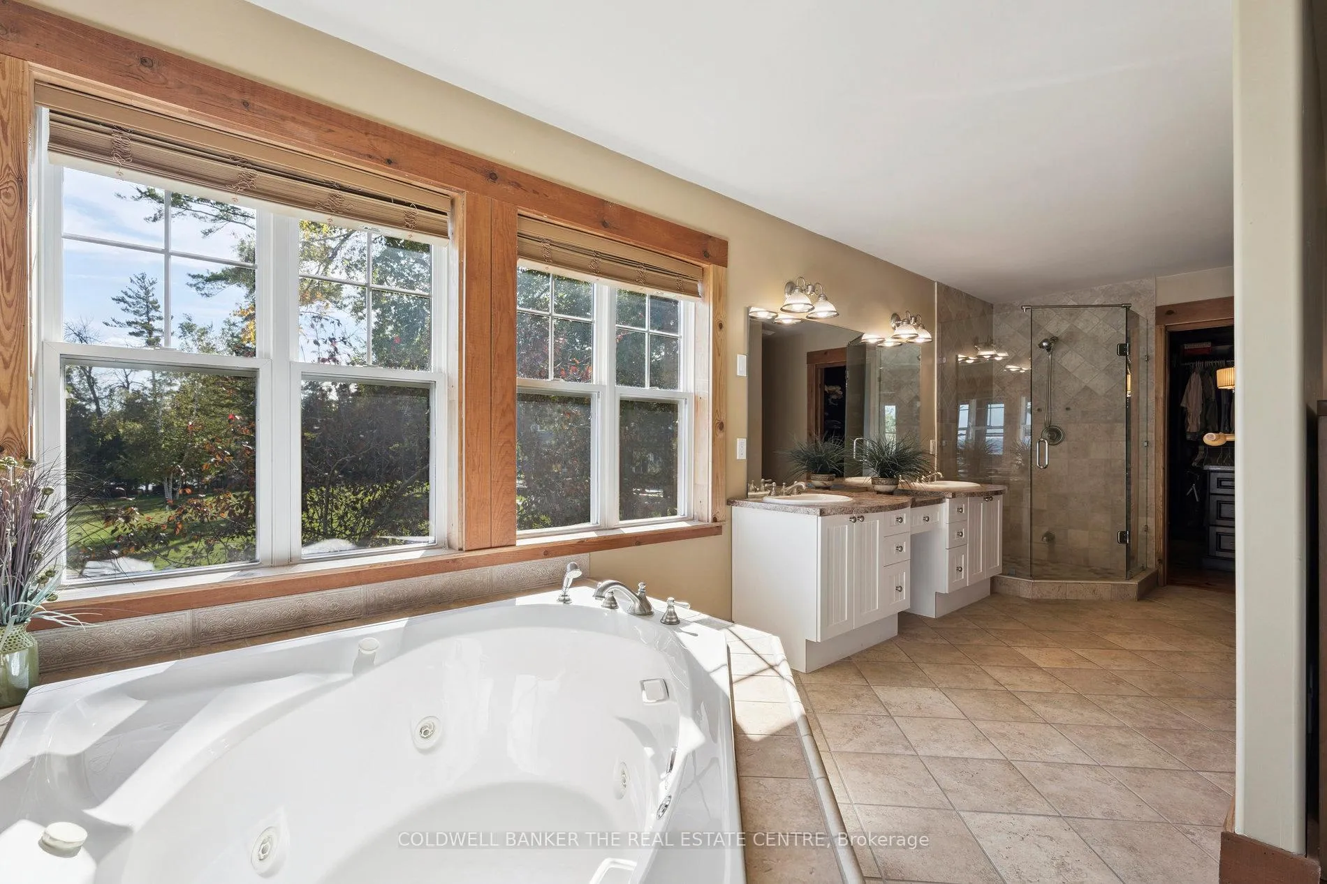 Photo 27 of 1099 Stoney Point Road, Innisfil, Rural Innisfil — HOMEH