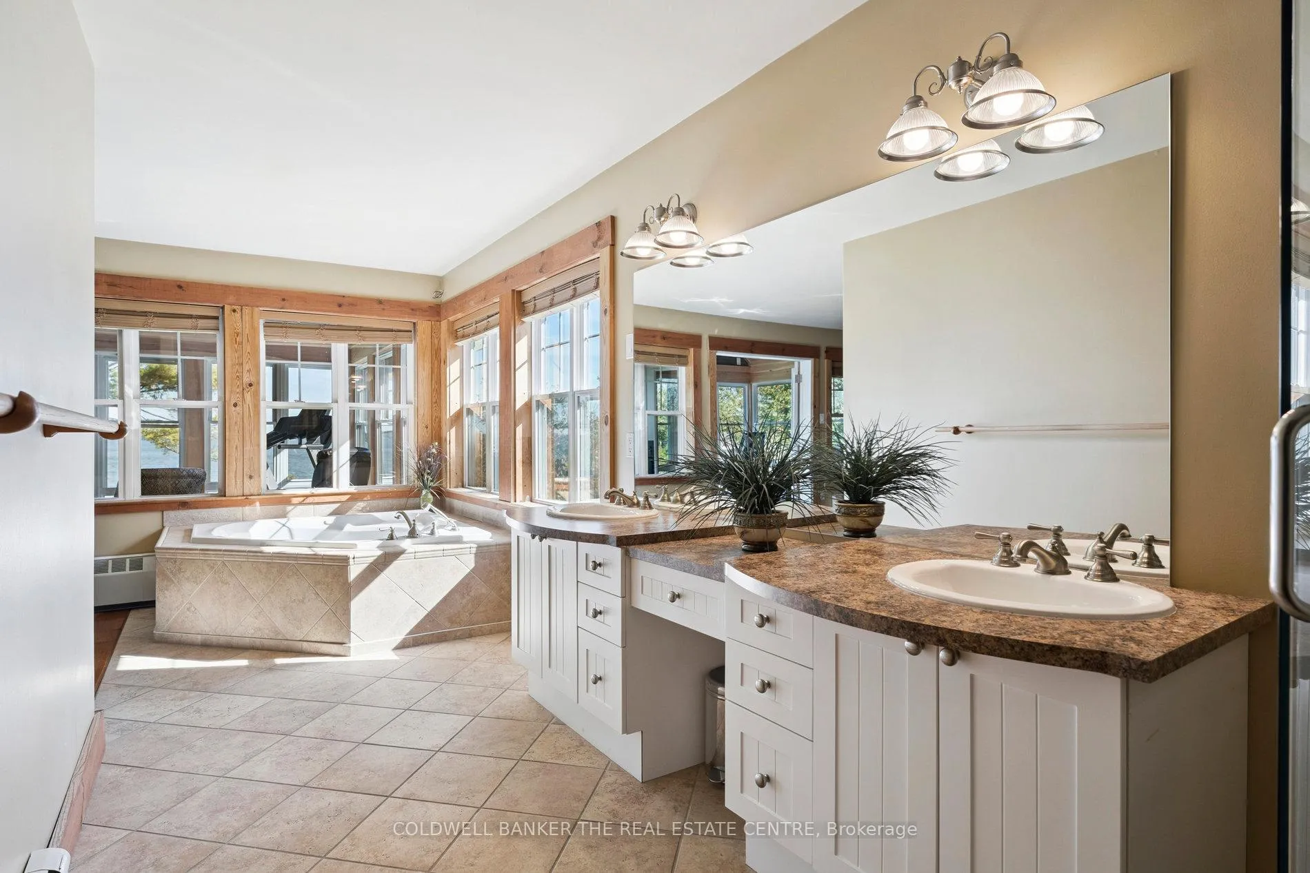 Photo 28 of 1099 Stoney Point Road, Innisfil, Rural Innisfil — HOMEH