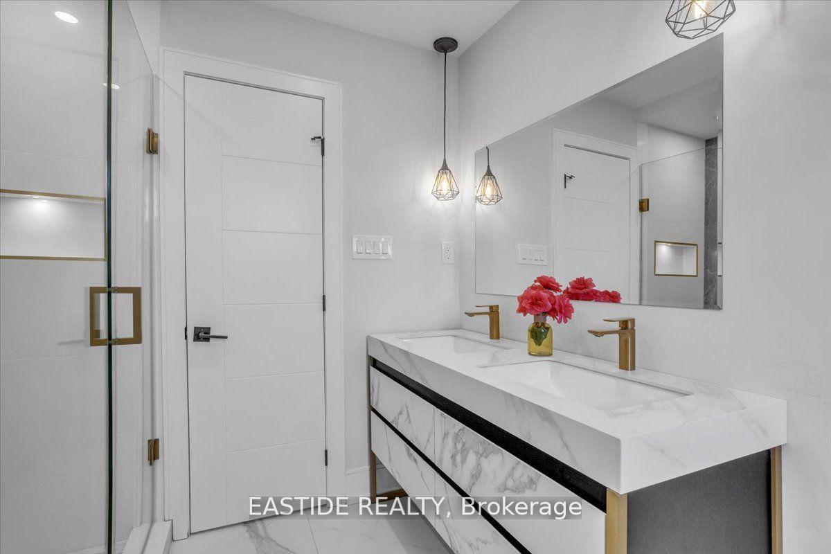Photo 24 of 80 Sprucewood Drive, Markham, Thornhill — HOMEH
