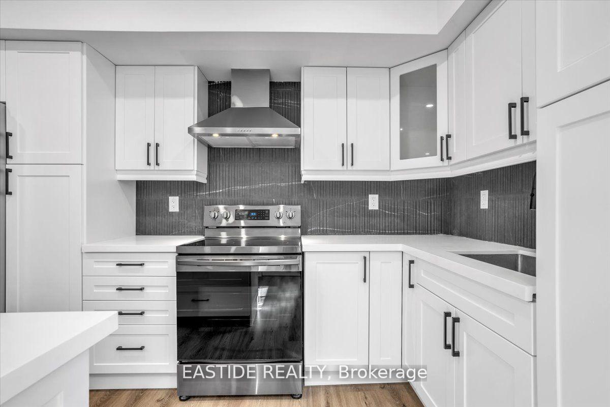 Photo 27 of 80 Sprucewood Drive, Markham, Thornhill — HOMEH