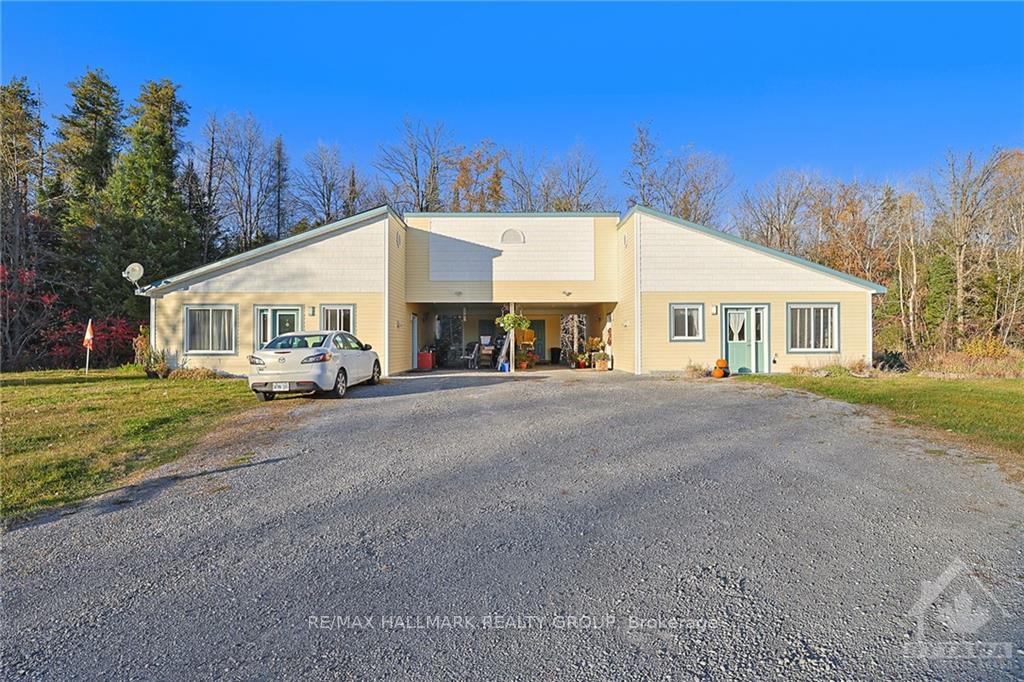 Photo 1 of 896 Flat Rapids Road, McNab/Braeside, Mcnab/Braeside Twps — HOMEH
