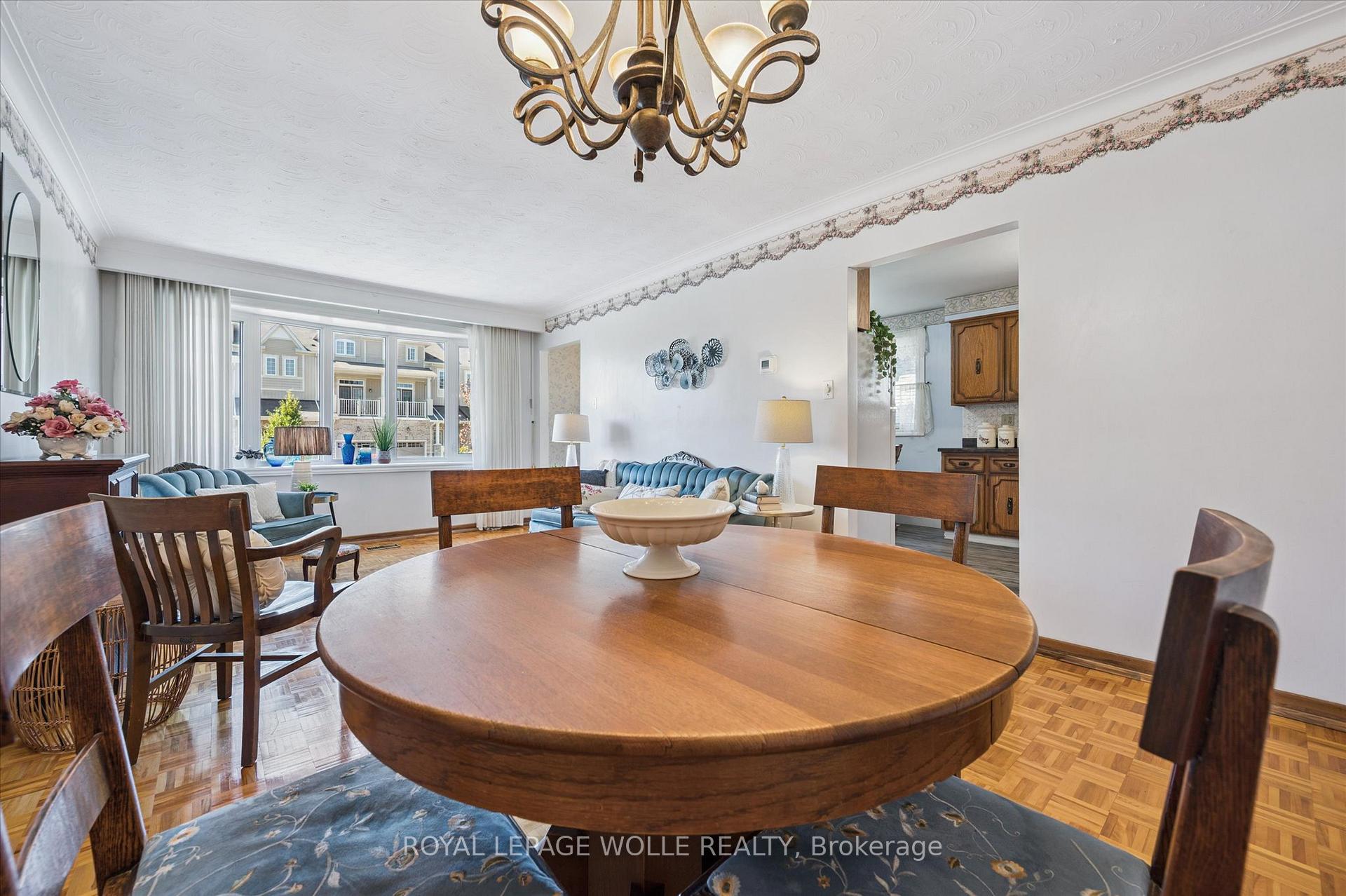 Photo 8 of 376 Westwood Drive, Kitchener — HOMEH