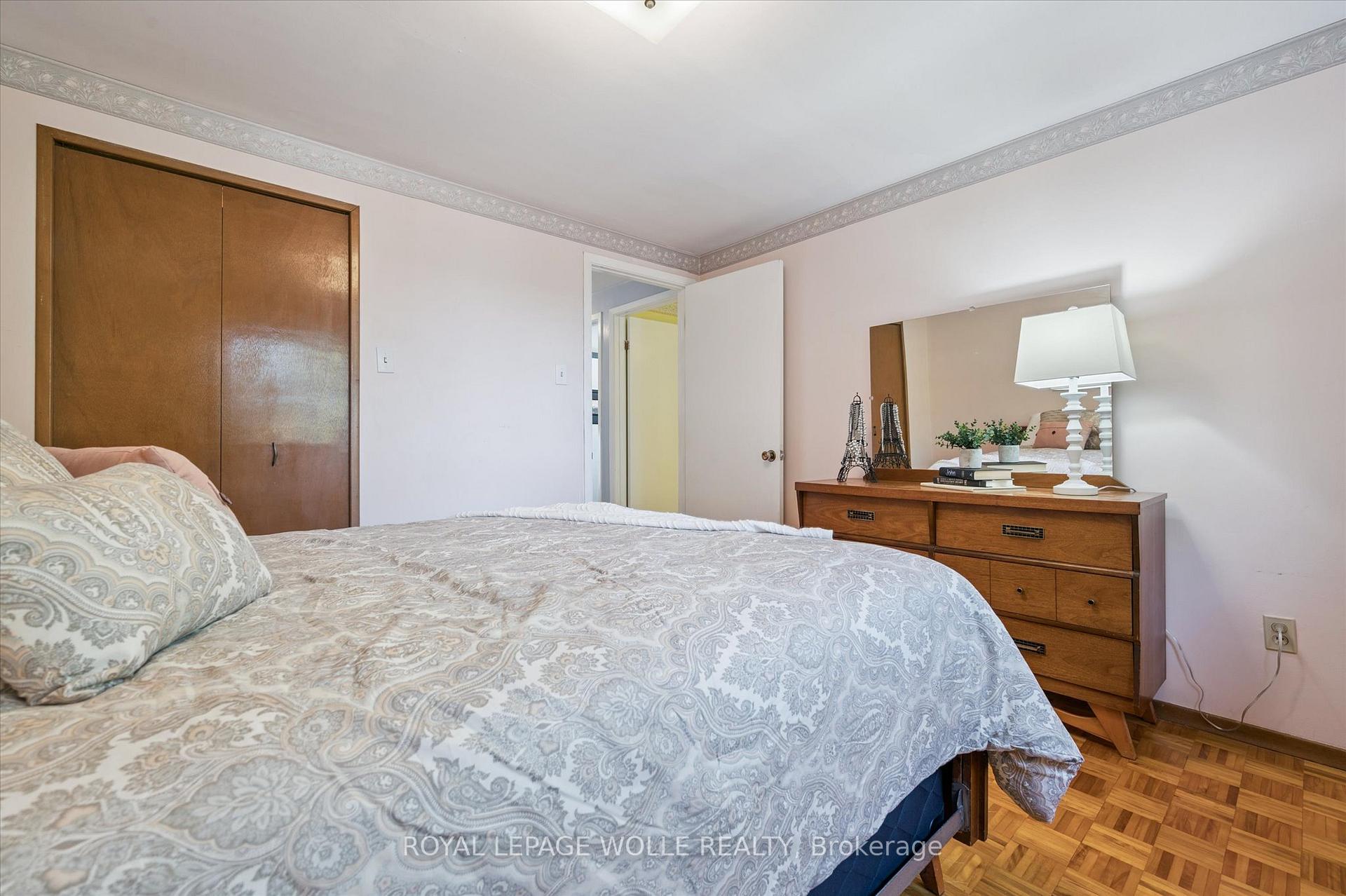 Photo 14 of 376 Westwood Drive, Kitchener — HOMEH