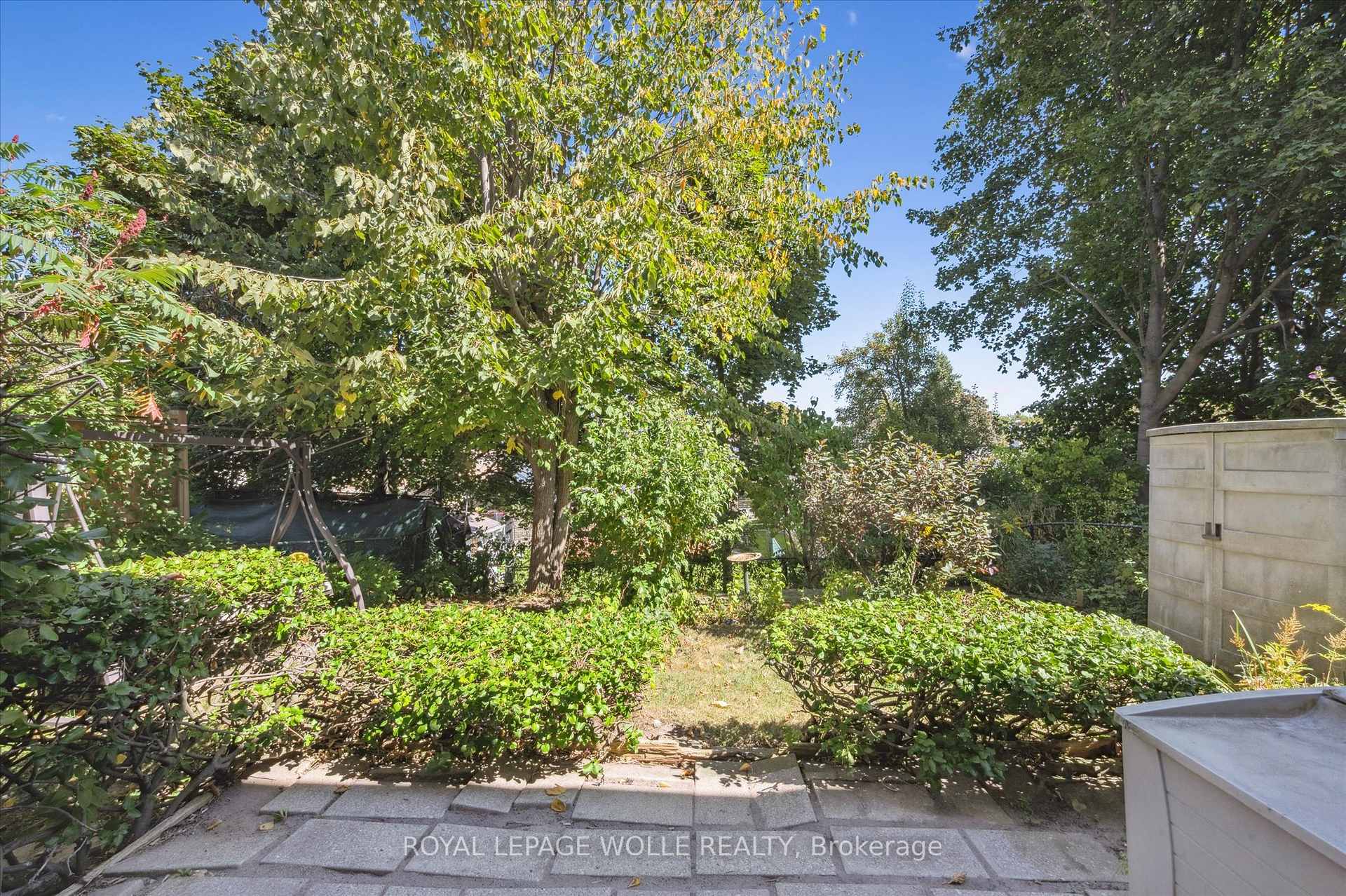 Photo 26 of 376 Westwood Drive, Kitchener — HOMEH
