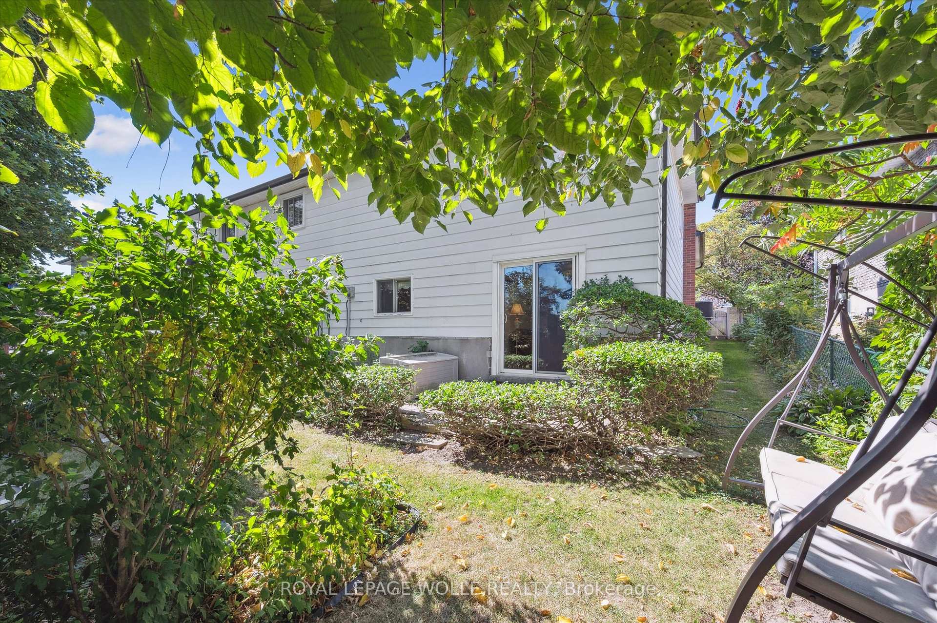 Photo 30 of 376 Westwood Drive, Kitchener — HOMEH