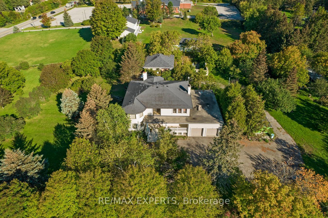 Photo 2 of 14449 Jane Street, King, Rural King — HOMEH