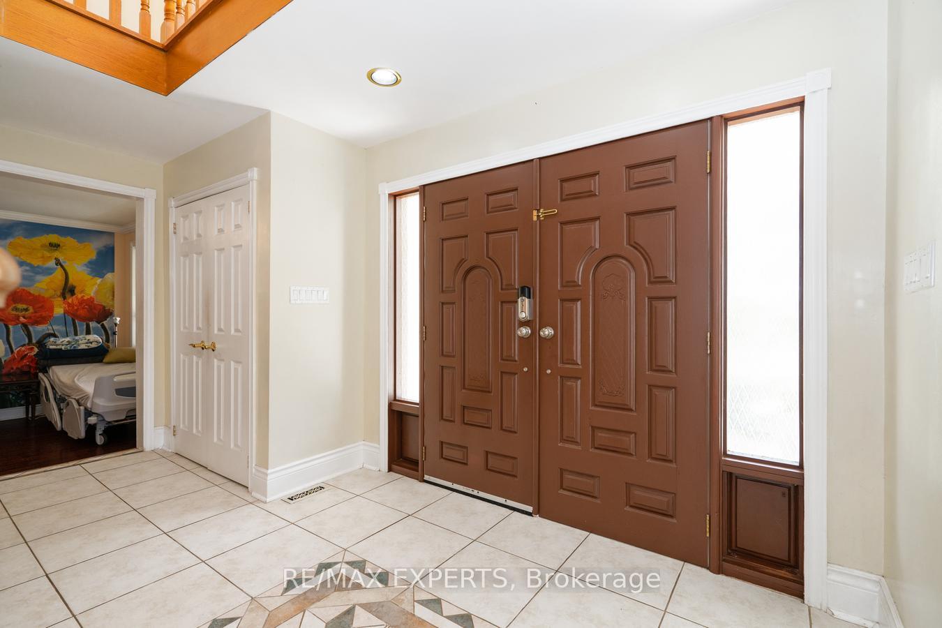 Photo 8 of 14449 Jane Street, King, Rural King — HOMEH