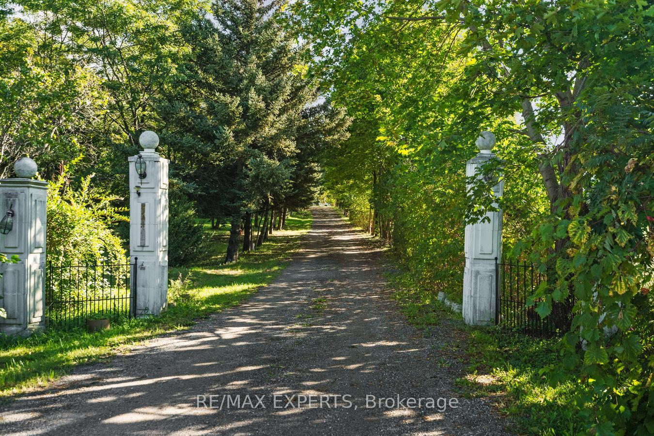 Photo 33 of 14449 Jane Street, King, Rural King — HOMEH