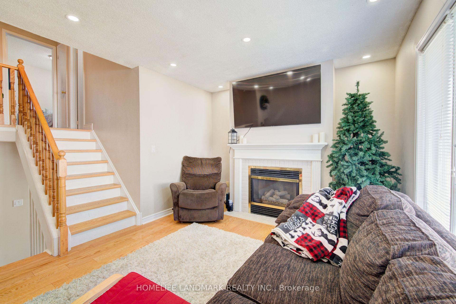Photo 15 of 164 Brian Boulevard, Hamilton, Waterdown — HOMEH