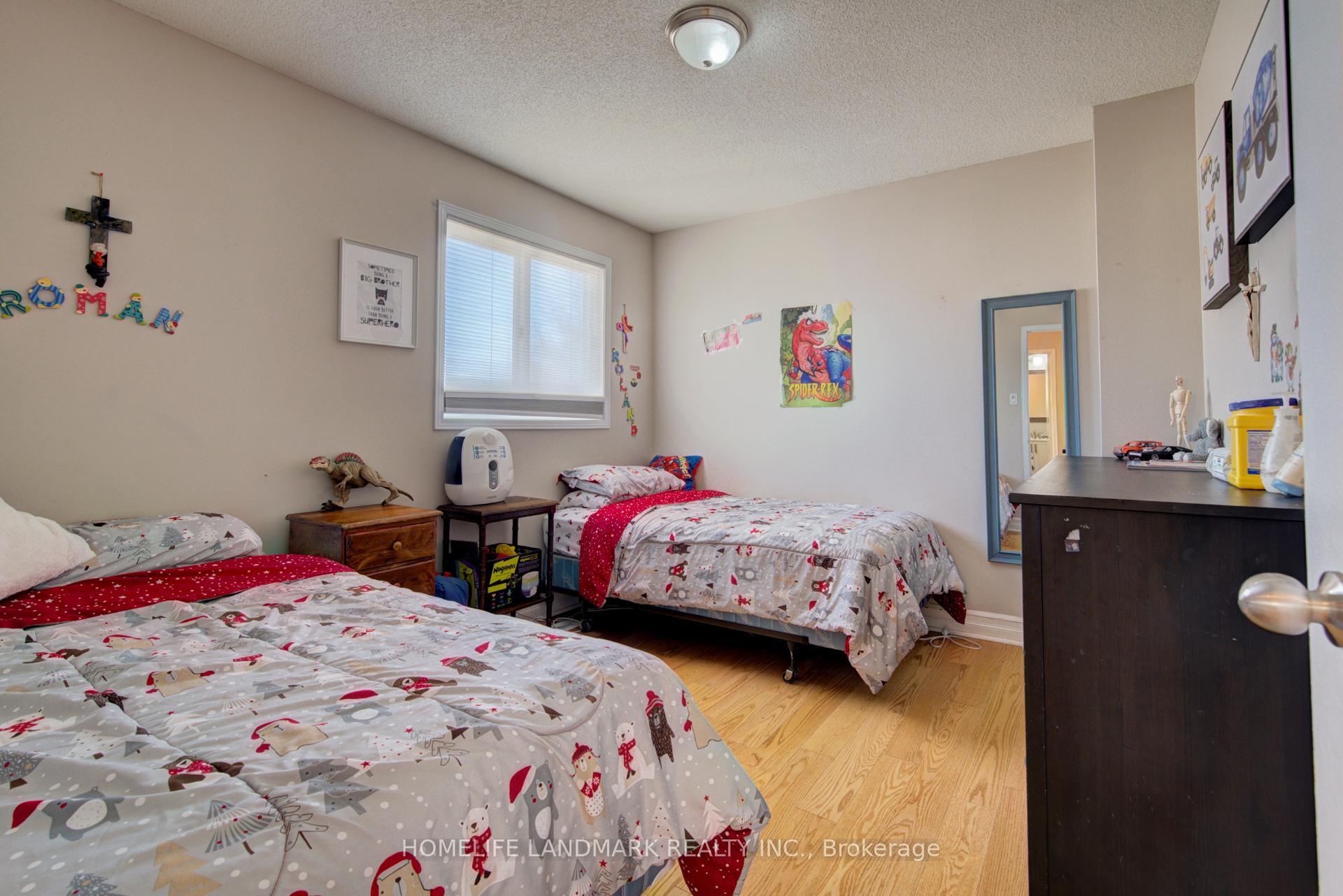Photo 22 of 164 Brian Boulevard, Hamilton, Waterdown — HOMEH