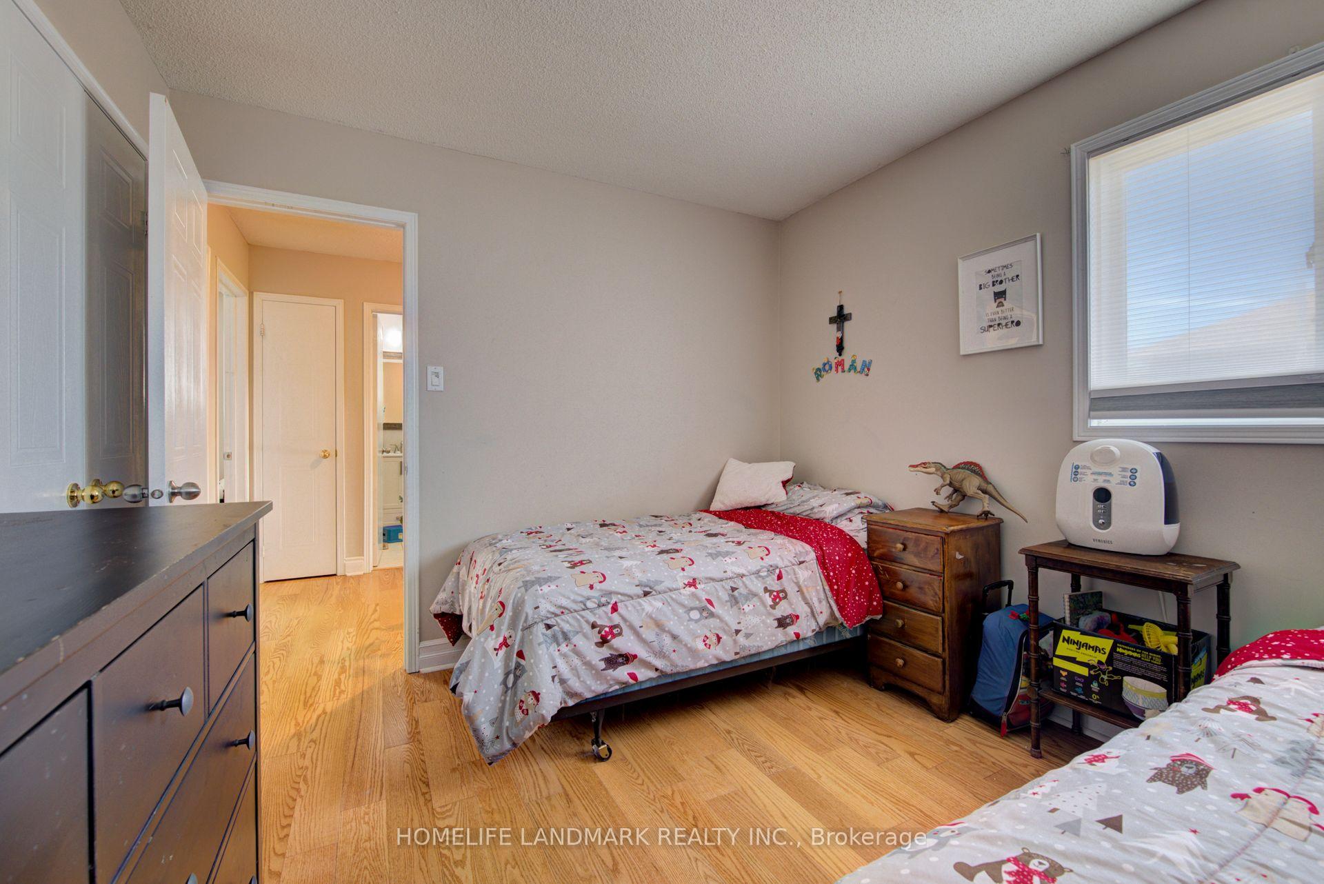 Photo 23 of 164 Brian Boulevard, Hamilton, Waterdown — HOMEH
