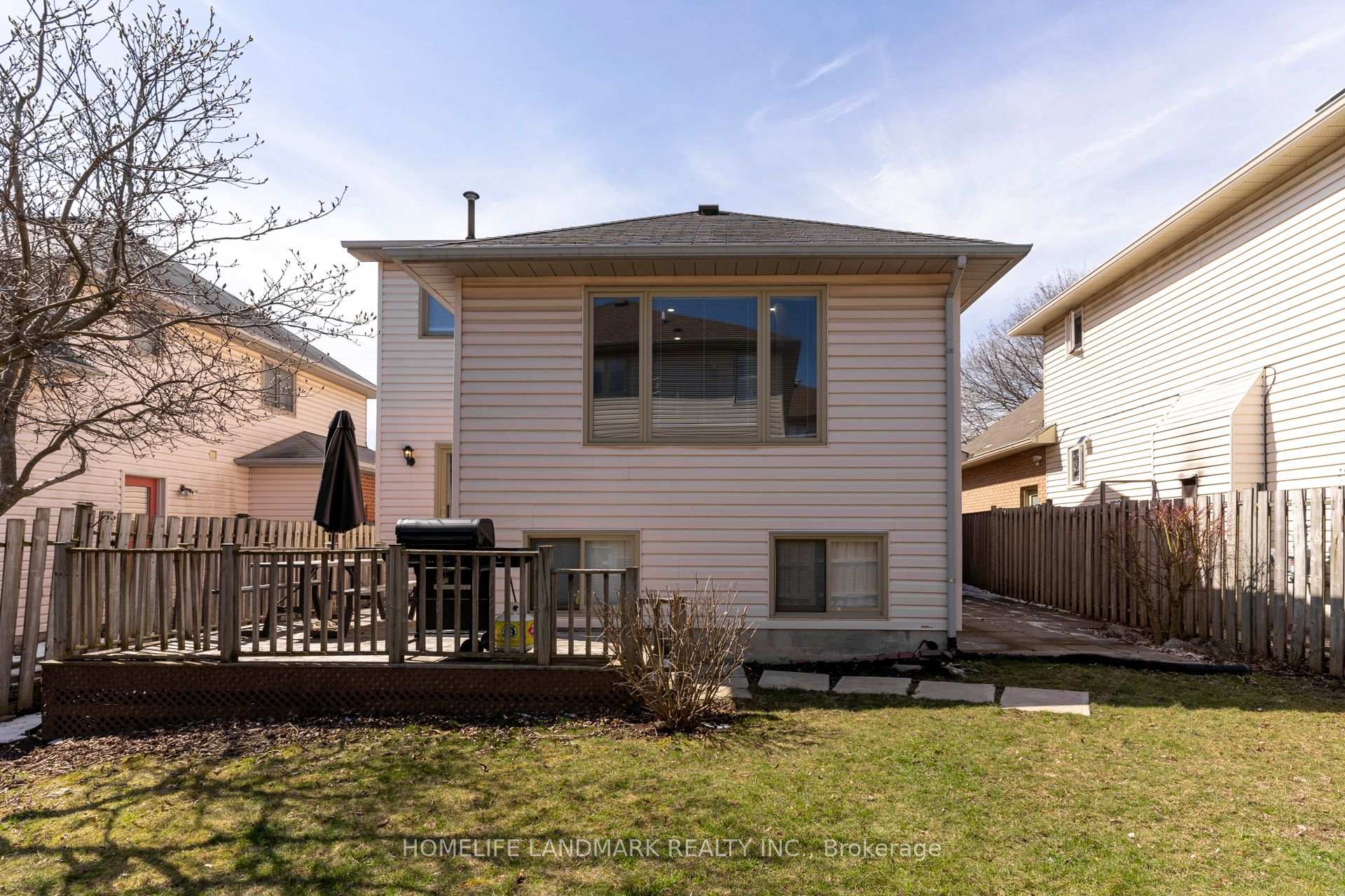 Photo 34 of 164 Brian Boulevard, Hamilton, Waterdown — HOMEH