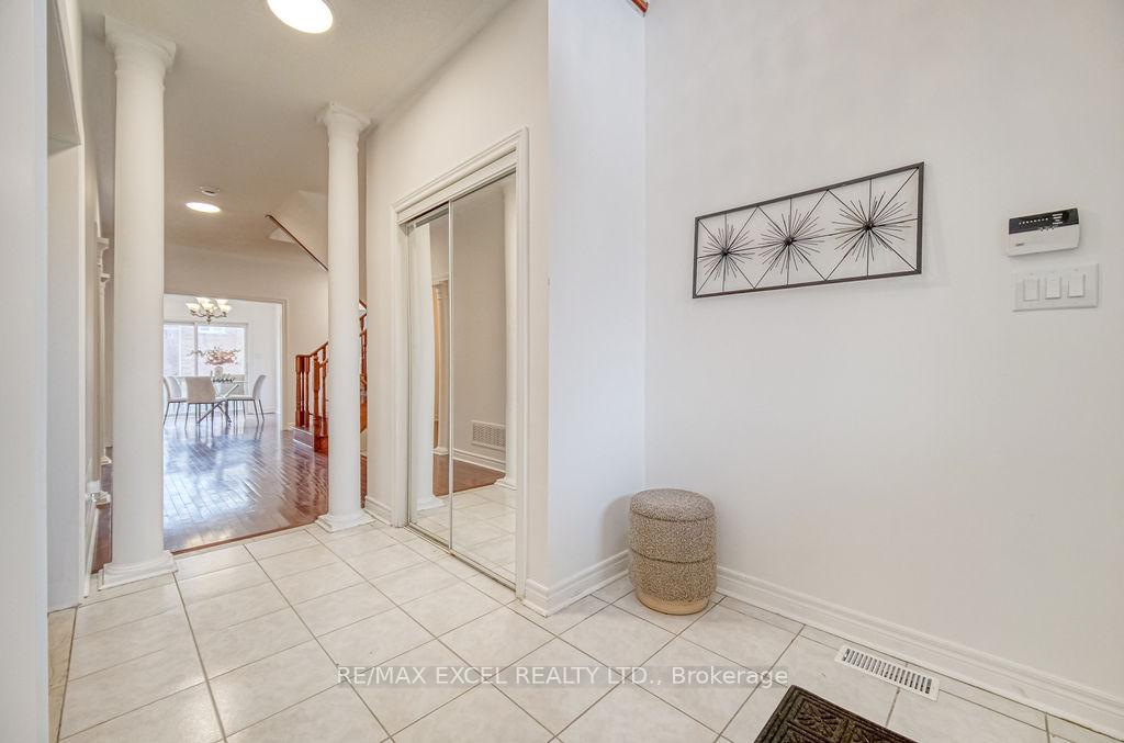 Photo 2 of 316 Williamson Road, Markham, Greensborough — HOMEH